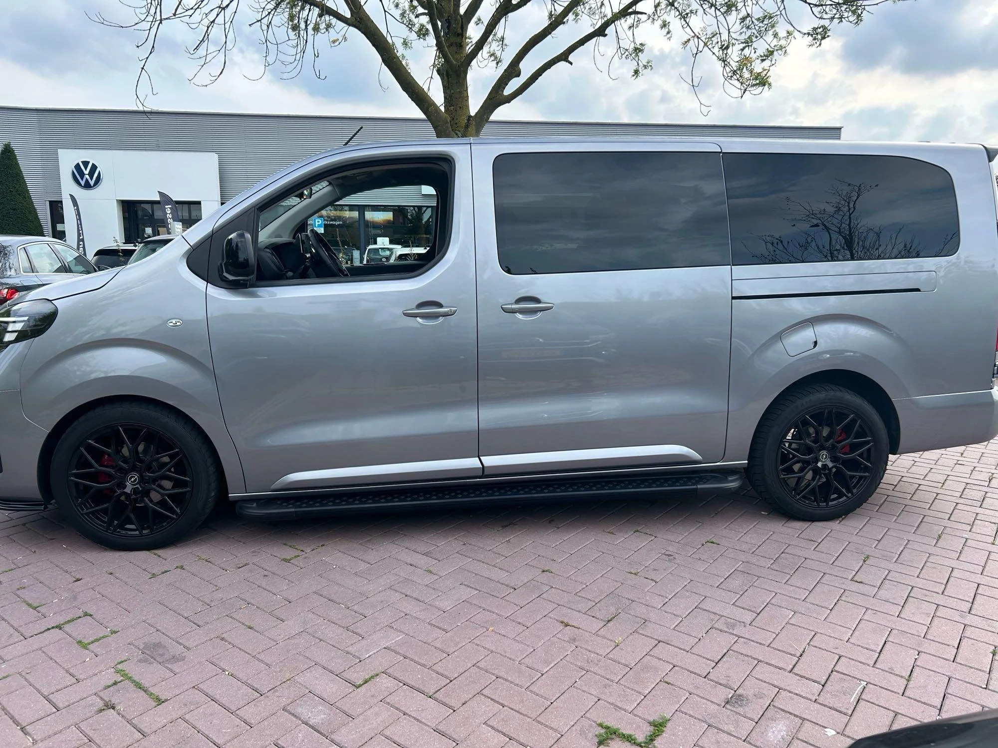 Opel-Vivaro-image-11