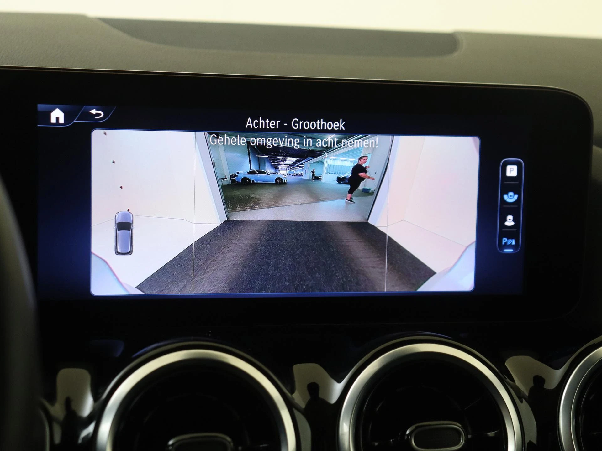 Mercedes-Benz-B-Klasse-image-18