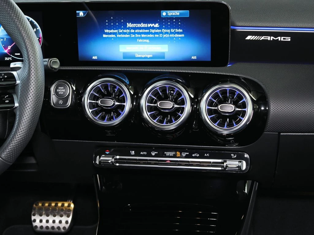Mercedes-AMG-A-Klasse 35-image-9