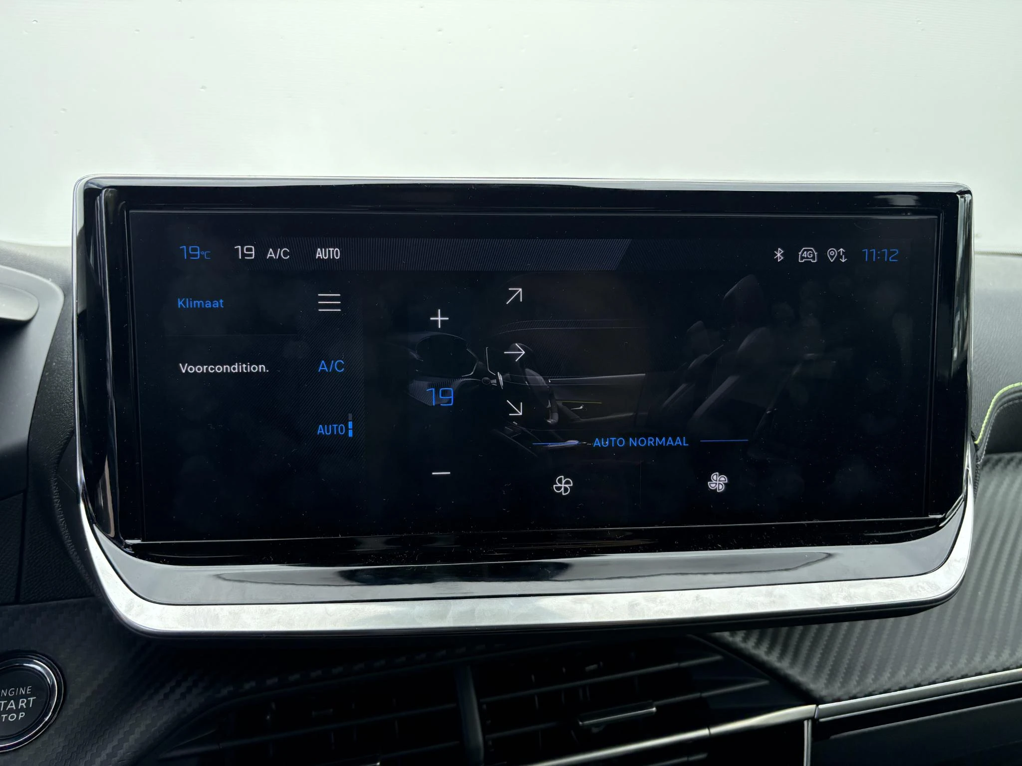 Peugeot-e-2008-image-17