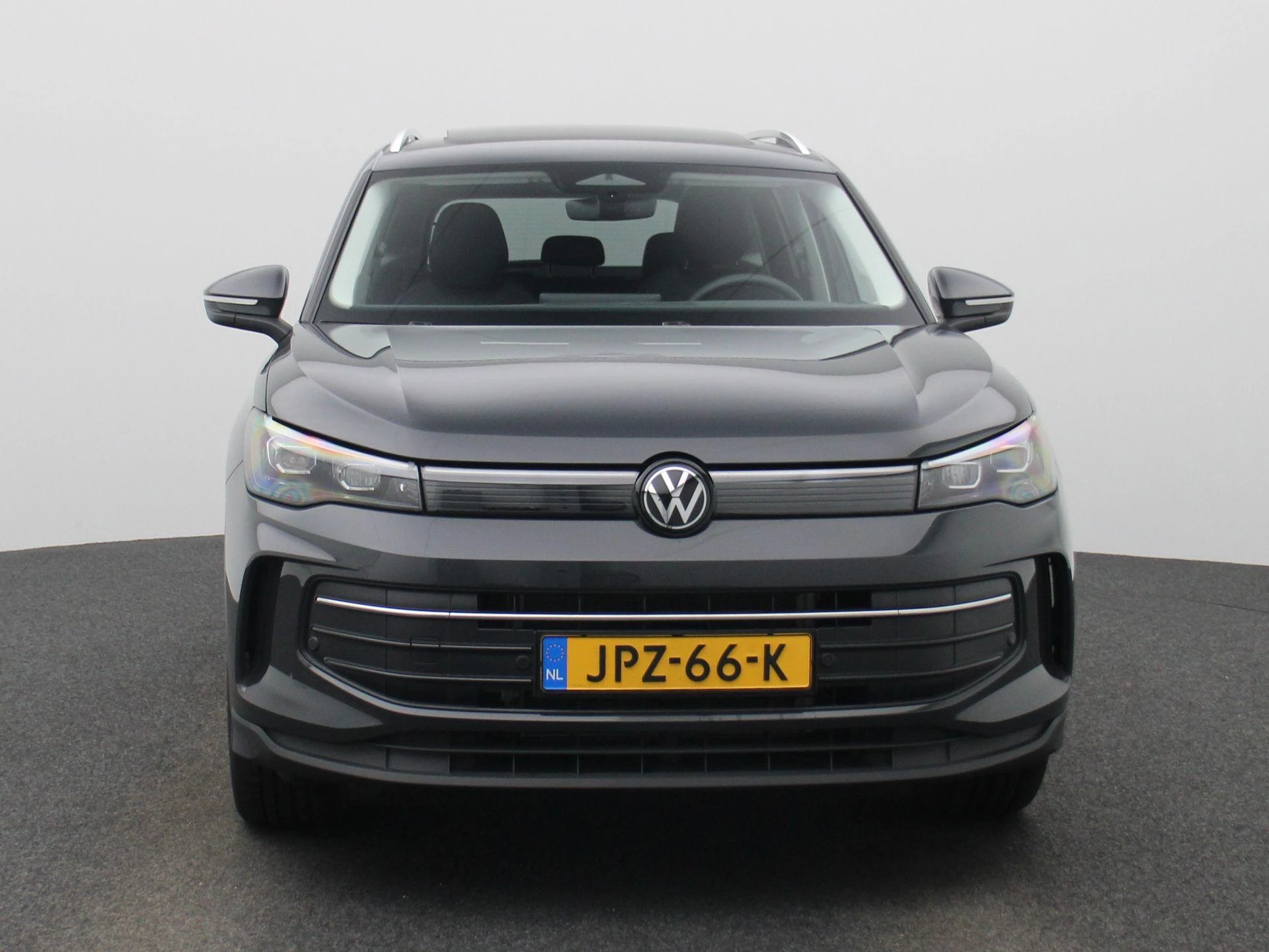 Volkswagen-Tiguan-image-2