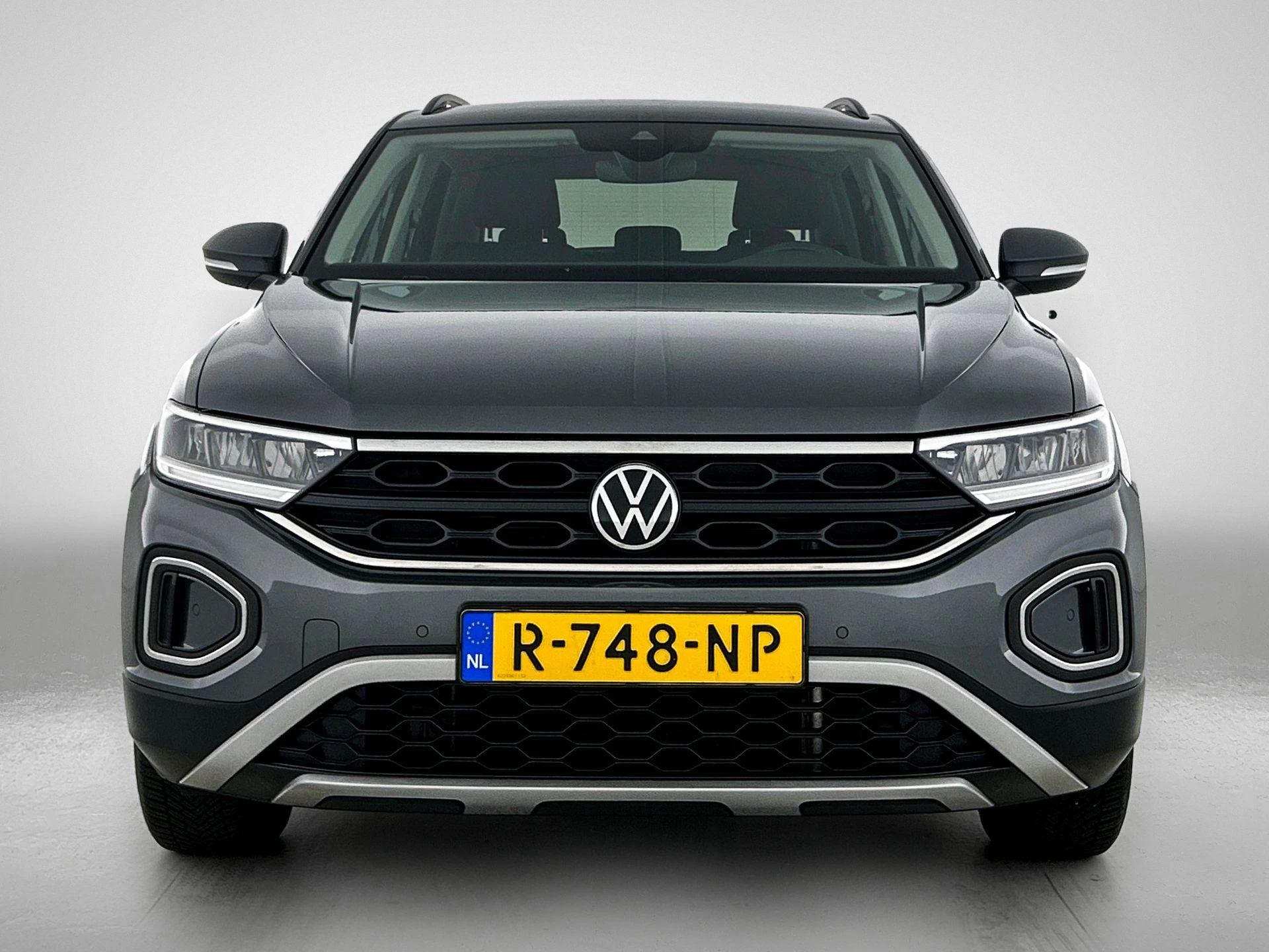 Volkswagen-T-Roc-image-4