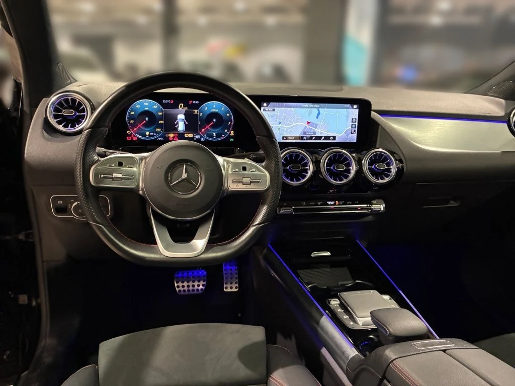 Mercedes-Benz-GLA 250-image-10