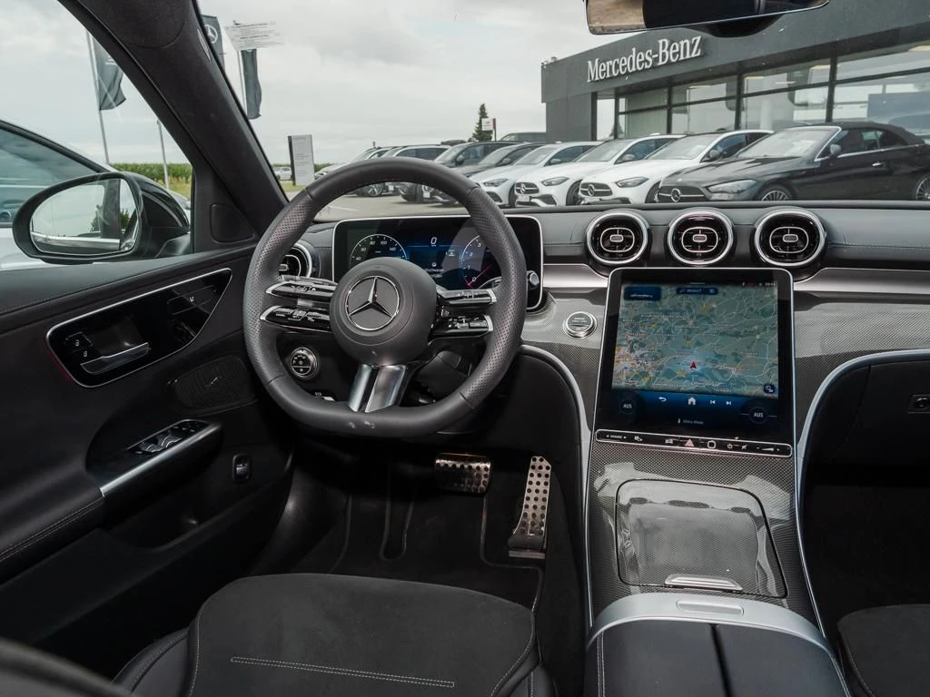 Mercedes-Benz-C-Klasse 300-image-9