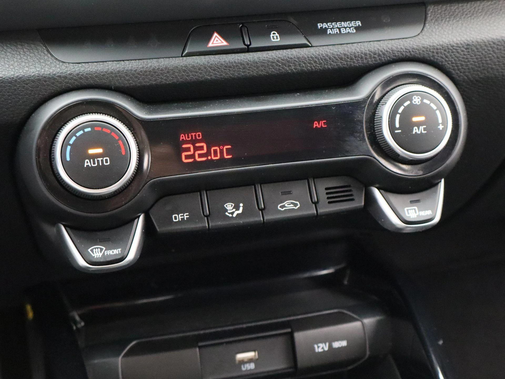 Kia-Stonic-image-19