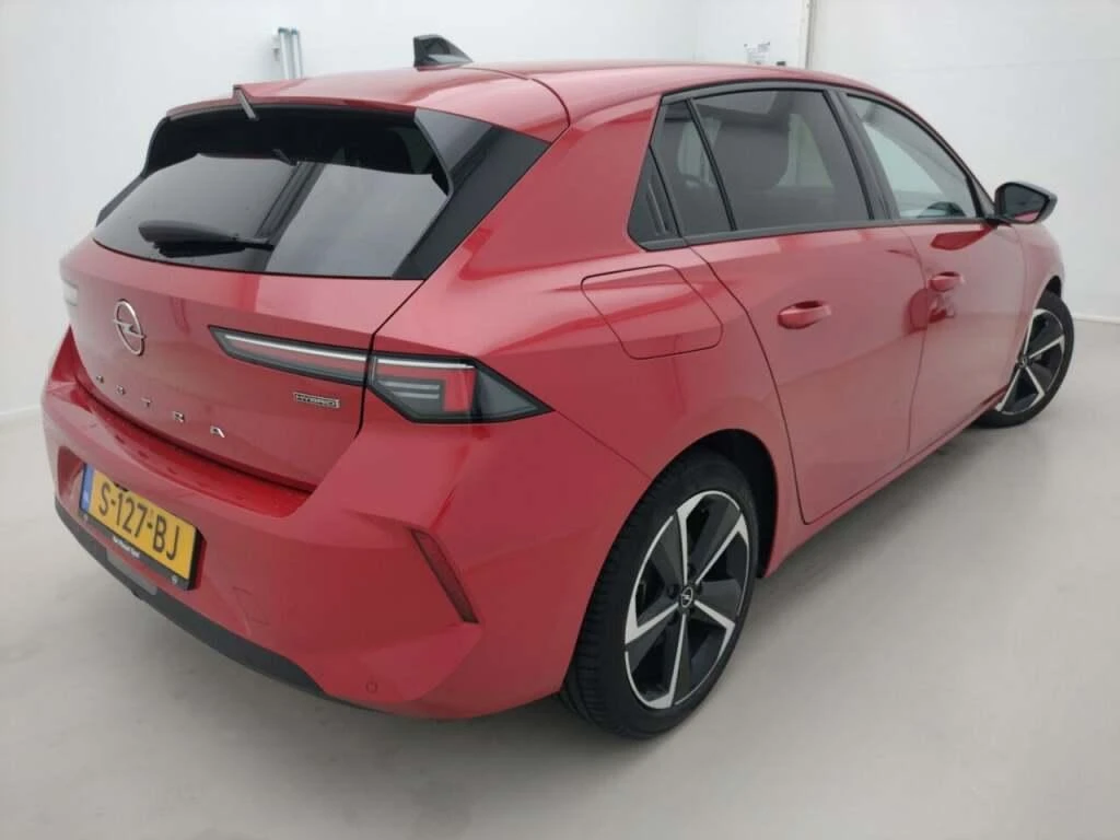 Opel-Astra-image-2