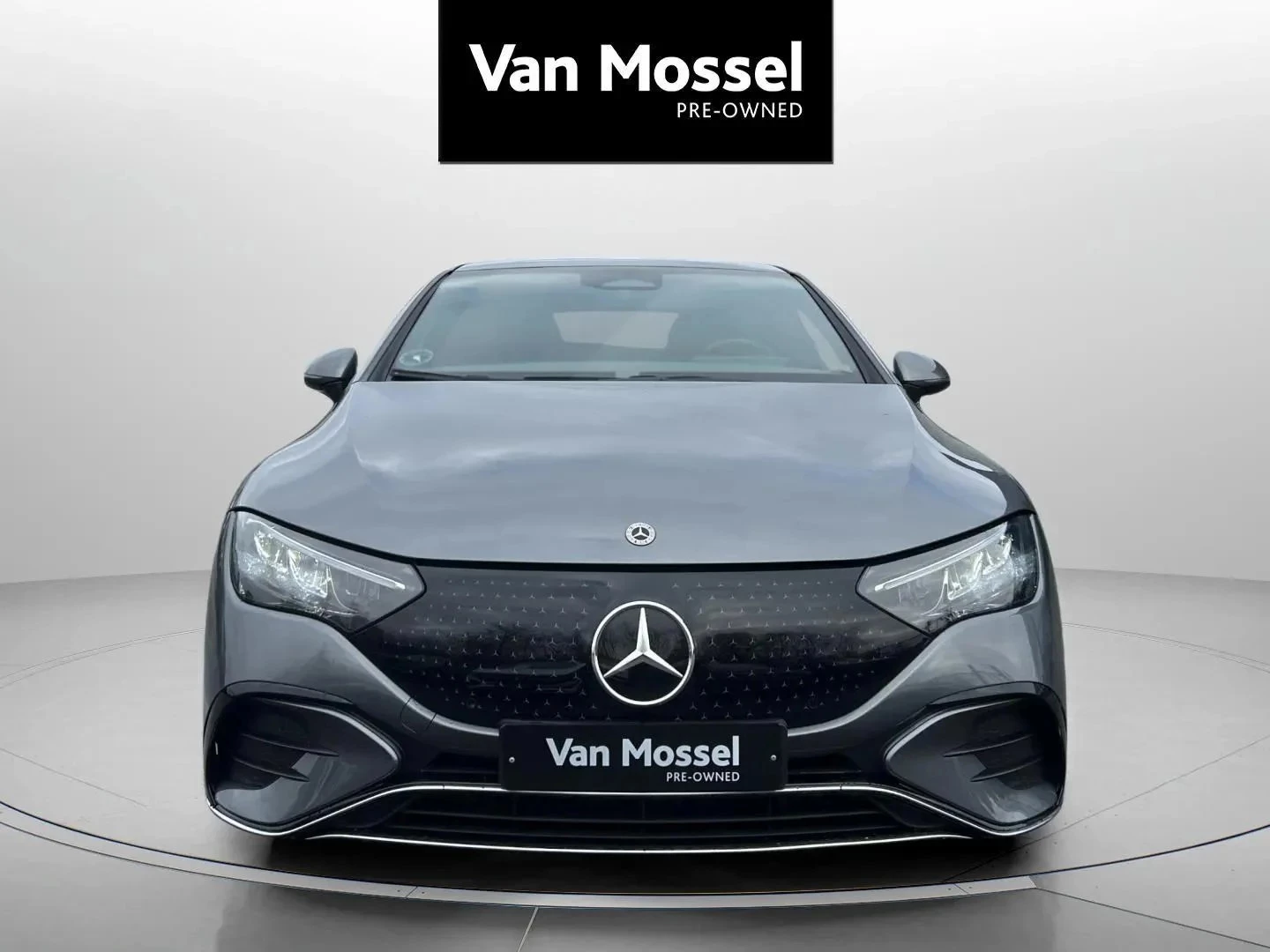 Mercedes-Benz-EQE-image-1