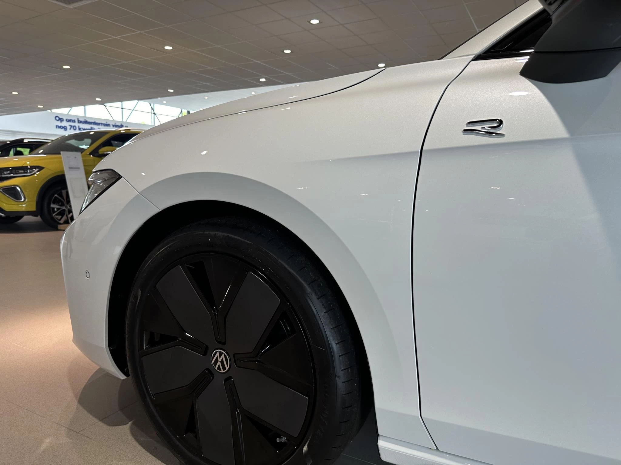 Volkswagen-Passat-image-15