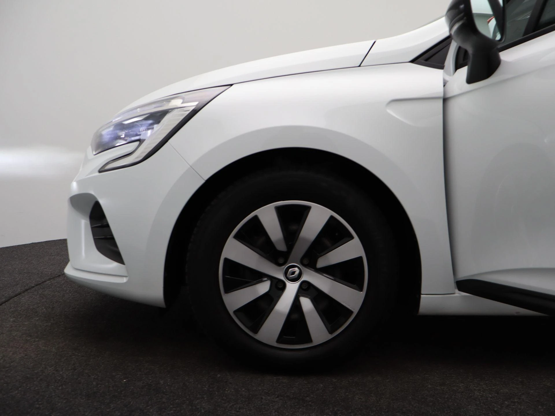 Renault-Clio-image-14