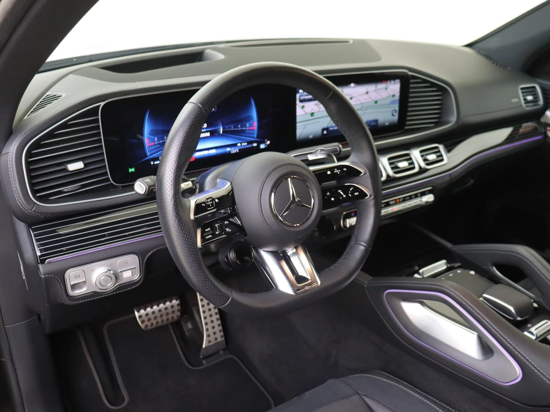 Mercedes-Benz-GLE-image-12