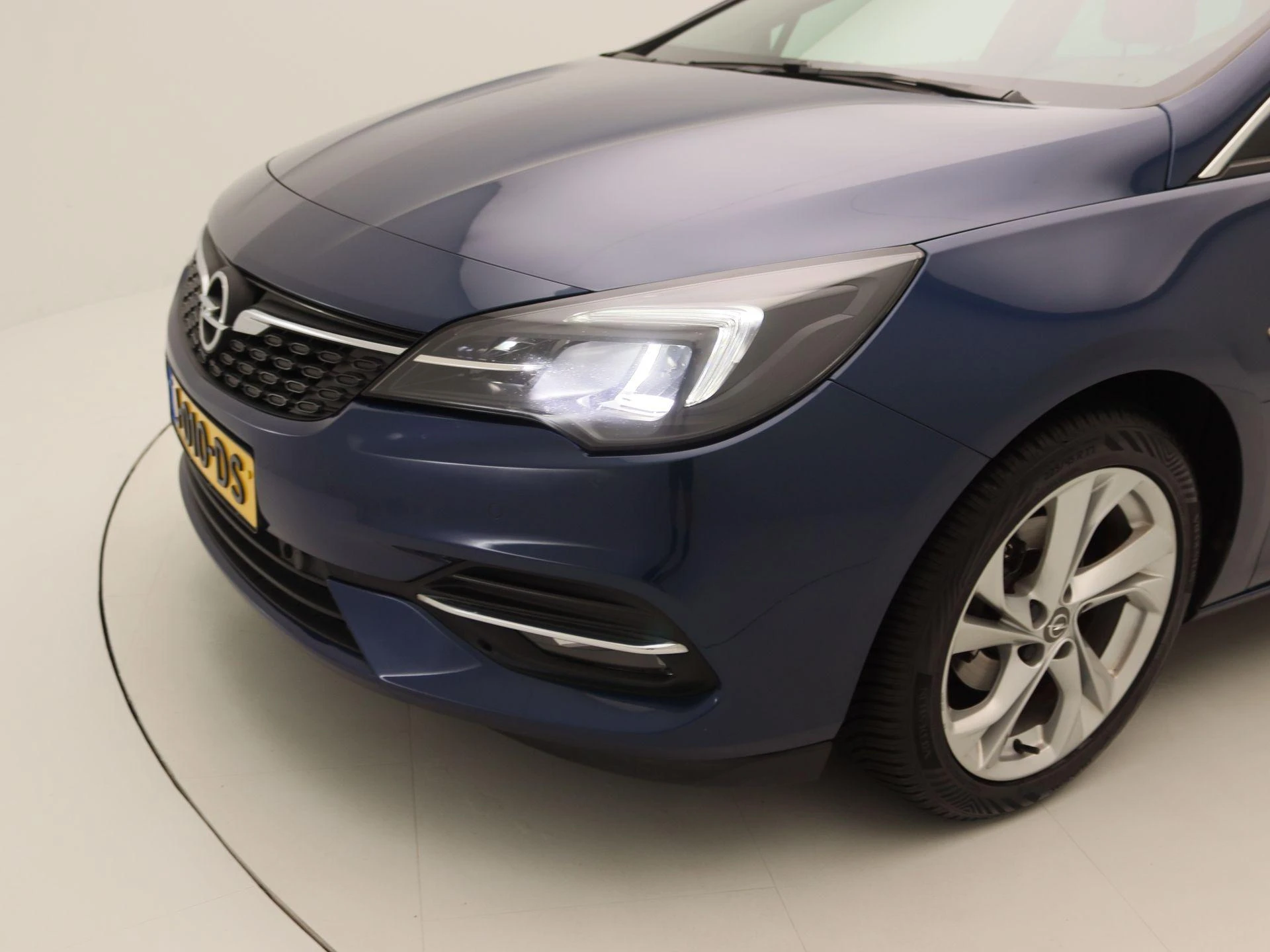Opel-Astra-image-14