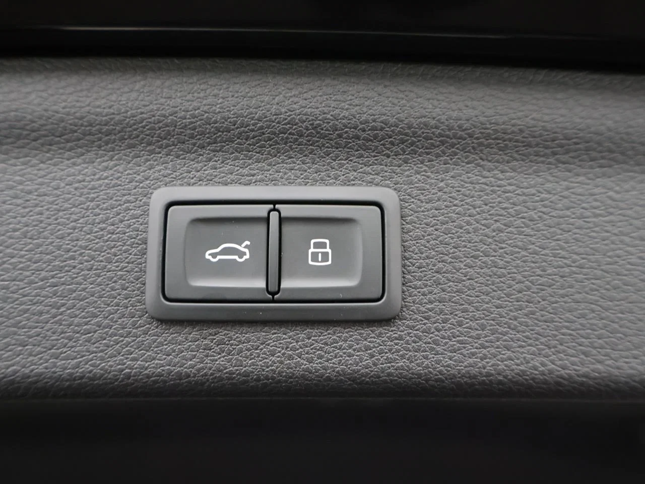 Audi-RSQ3-image-9
