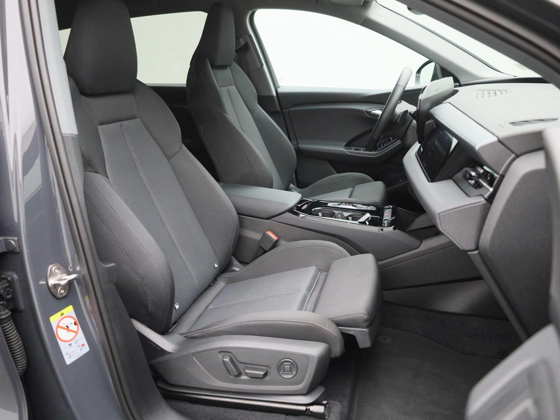 Audi-Q6 e-tron-image-17