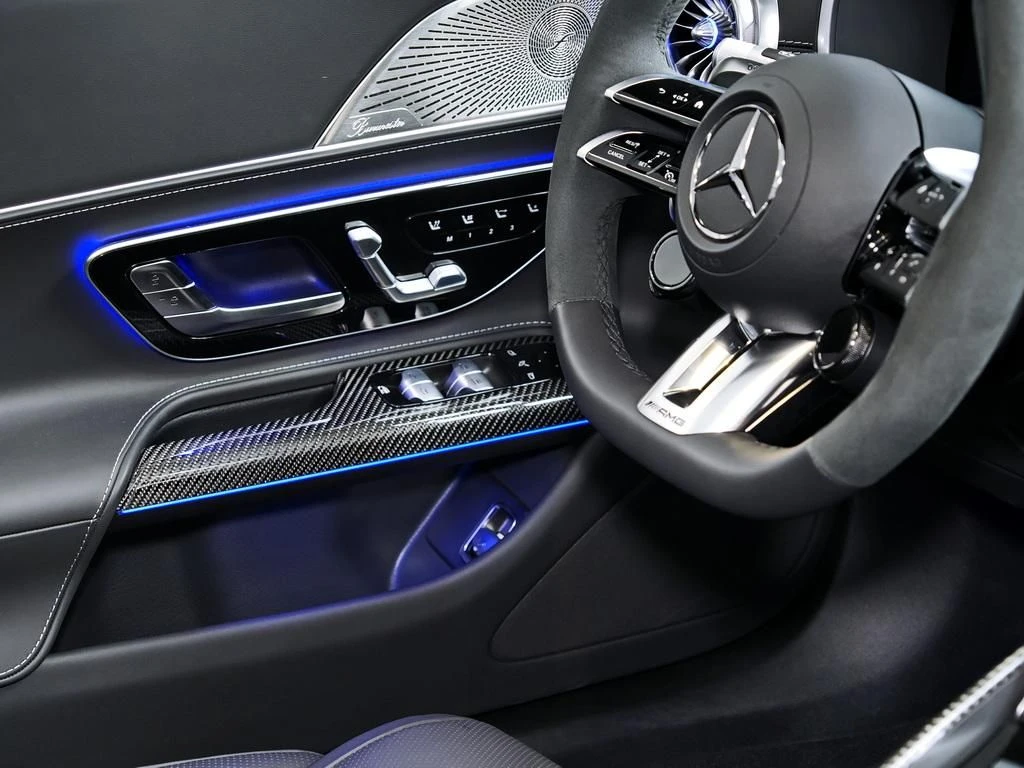 Mercedes-AMG-SL 63 AMG-image-12