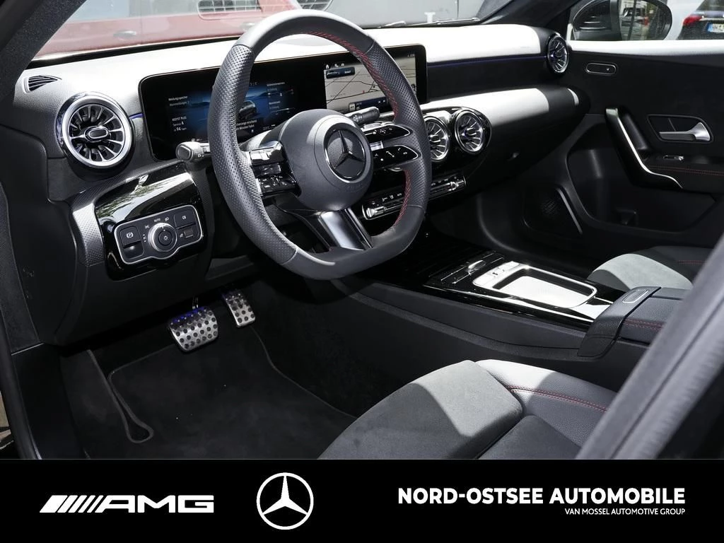 Mercedes-Benz A-Klasse 200 AMG AHK MBUX KEYLESS-GO AMG Line