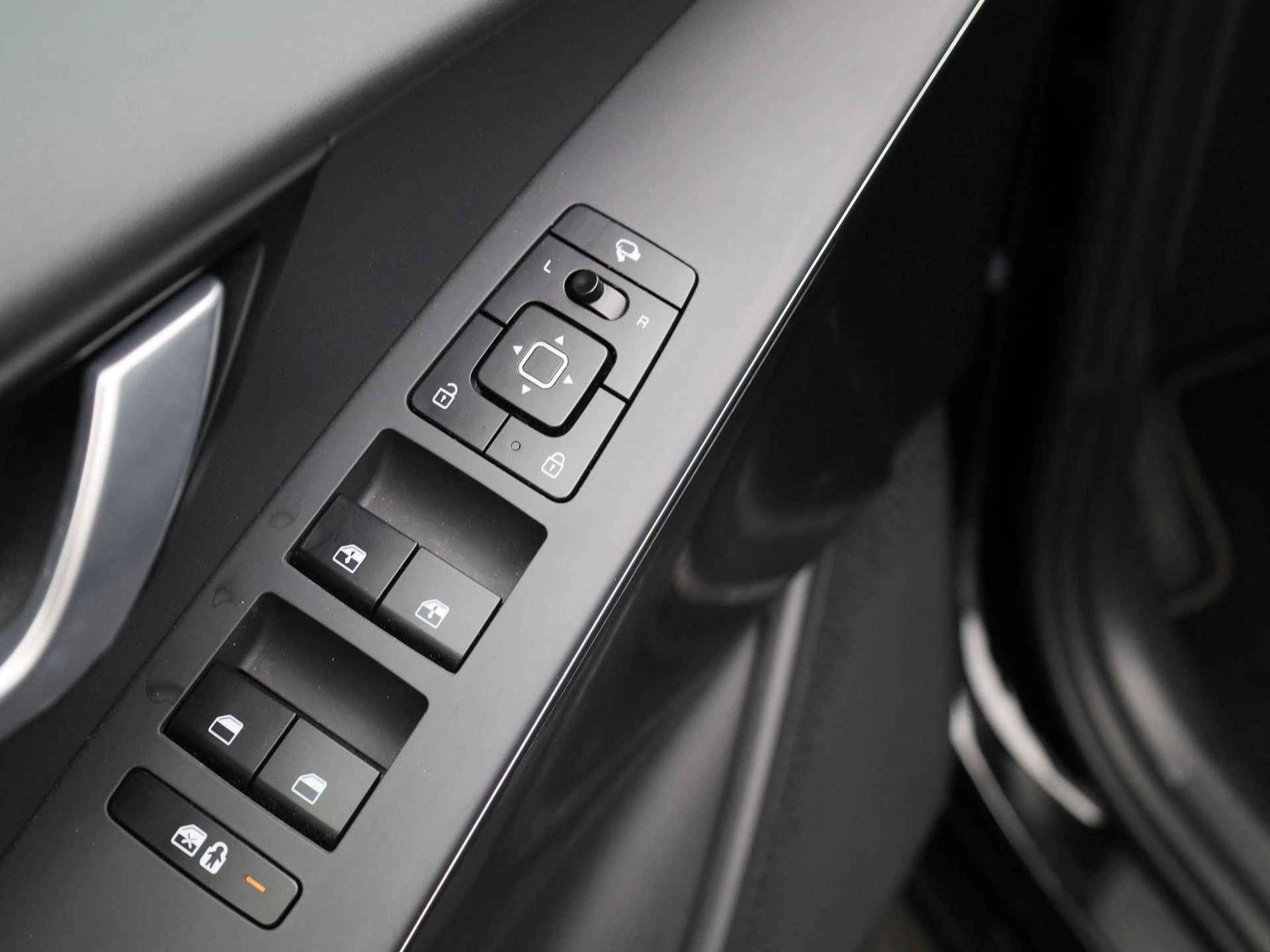 Kia-Niro-image-30