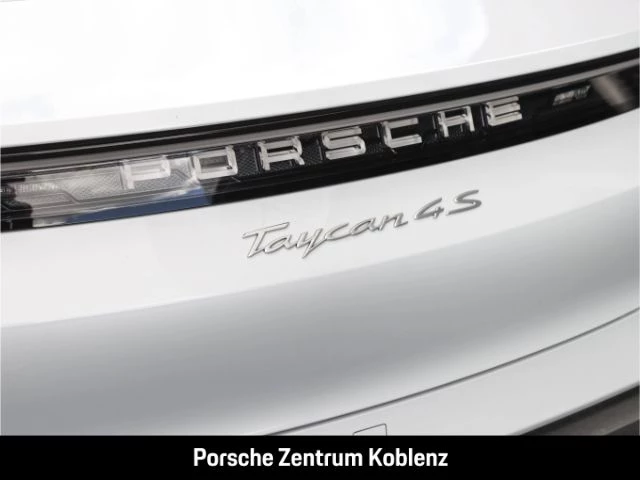 Porsche-Taycan-image-10