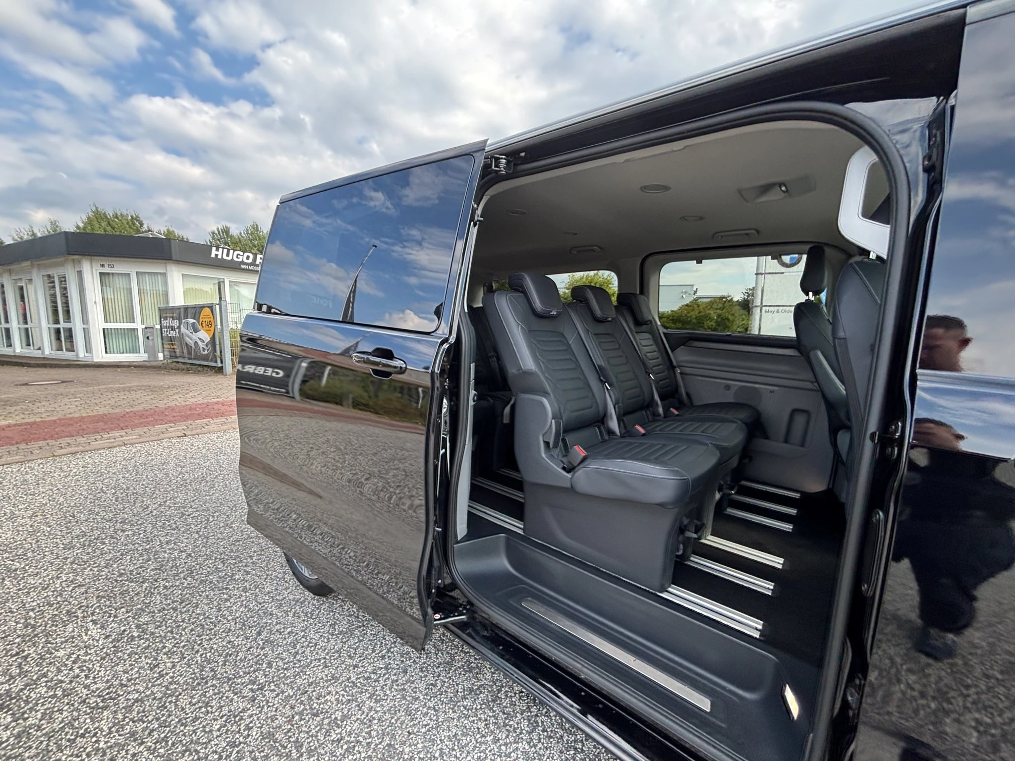 Ford-Tourneo Custom-image-25