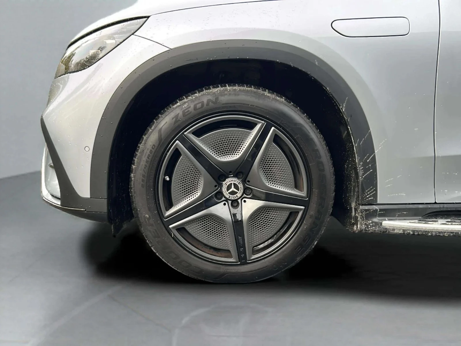 Mercedes-Benz-EQE-image-8