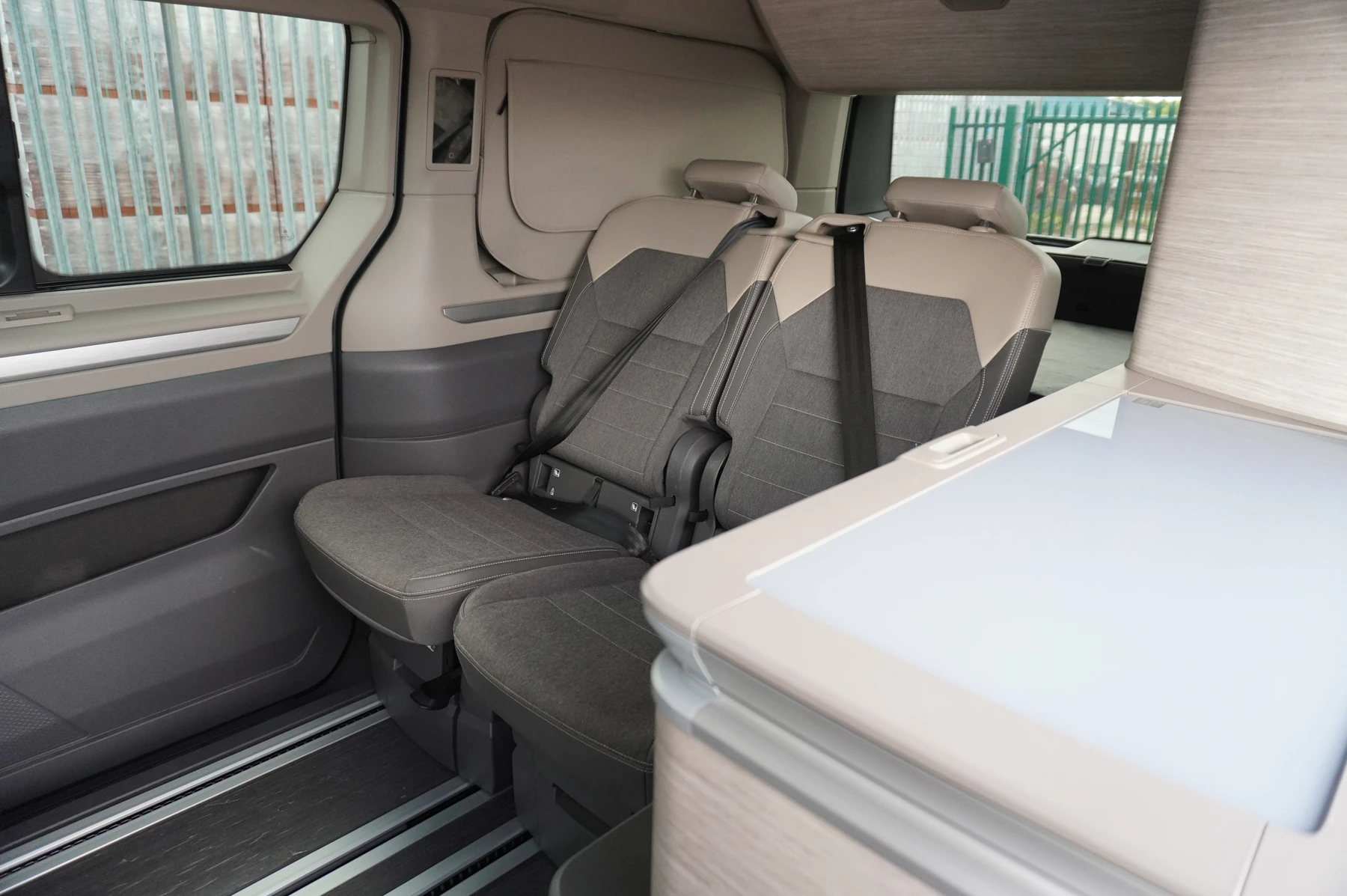 Volkswagen-California-image-11