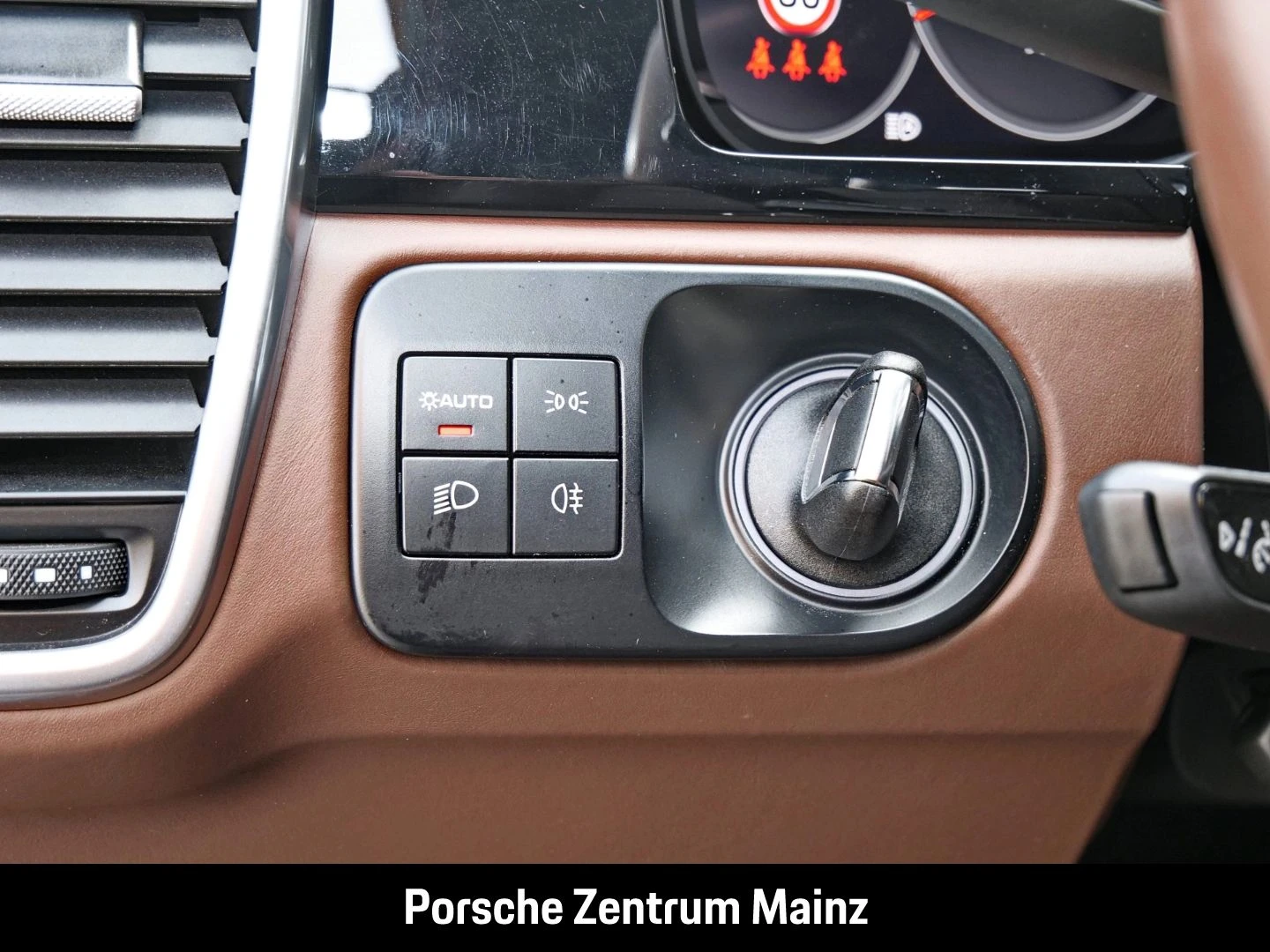 Porsche-Cayenne-image-27
