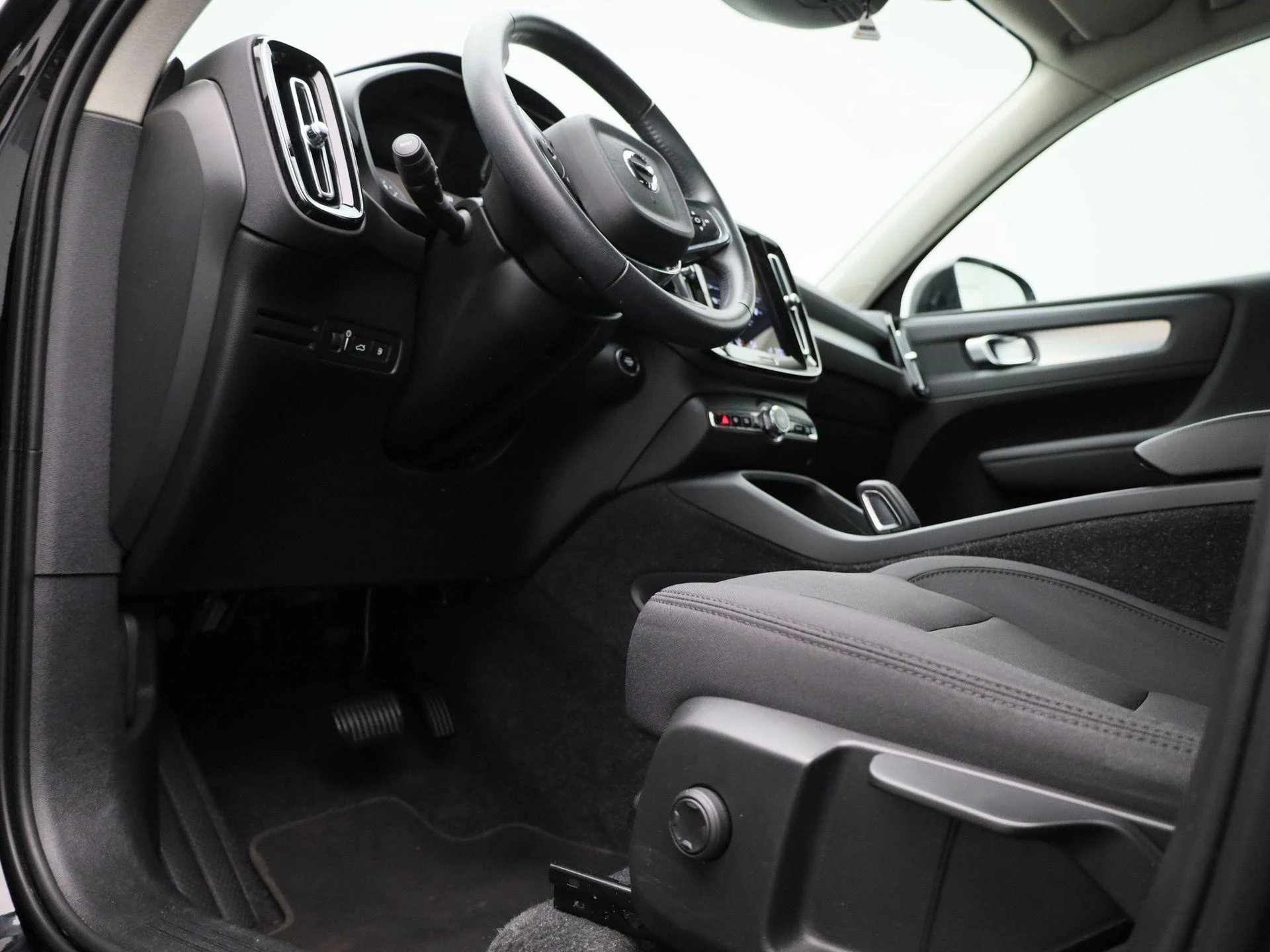 Volvo-XC40-image-31