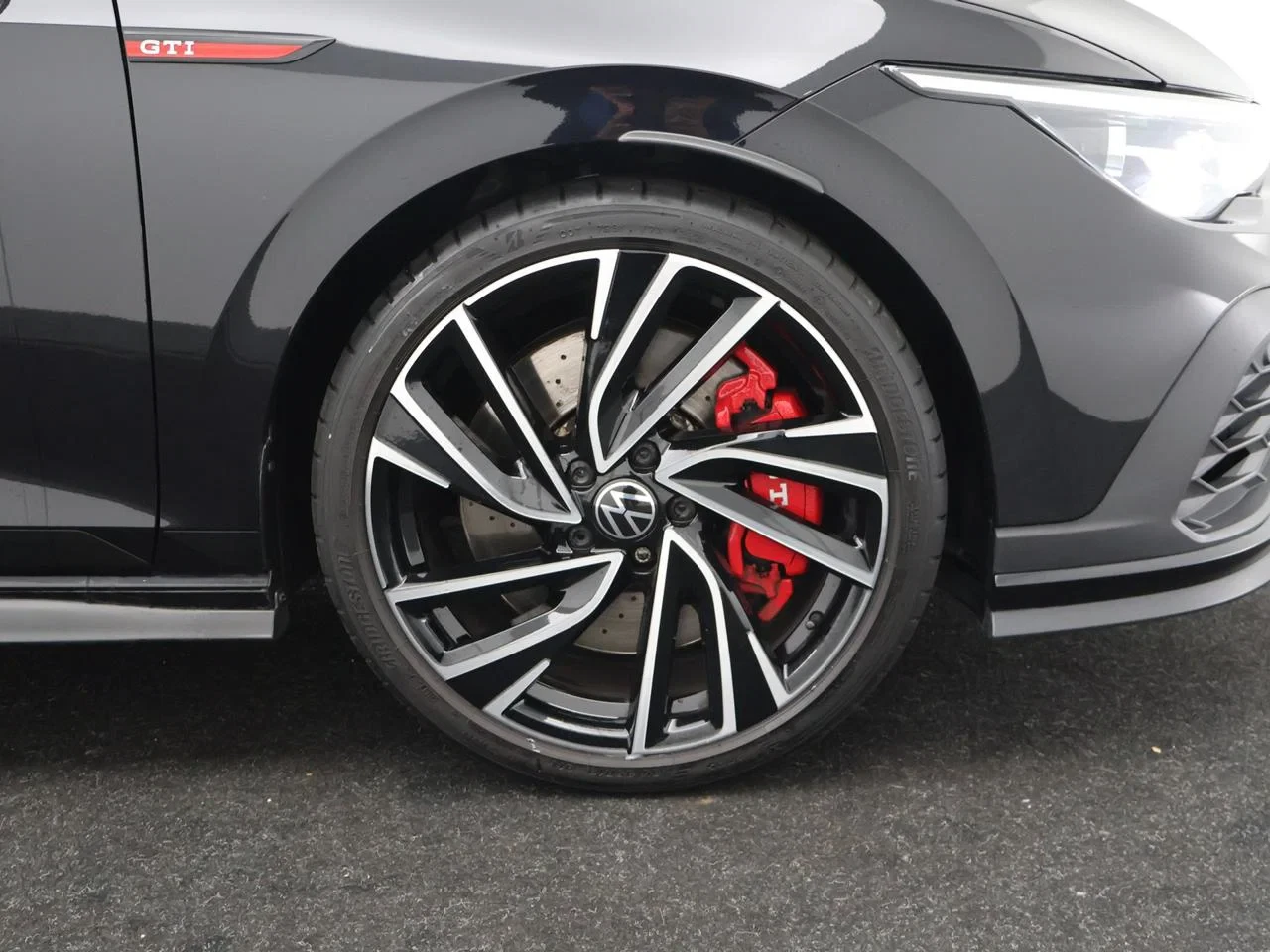 Volkswagen-Golf-image-5