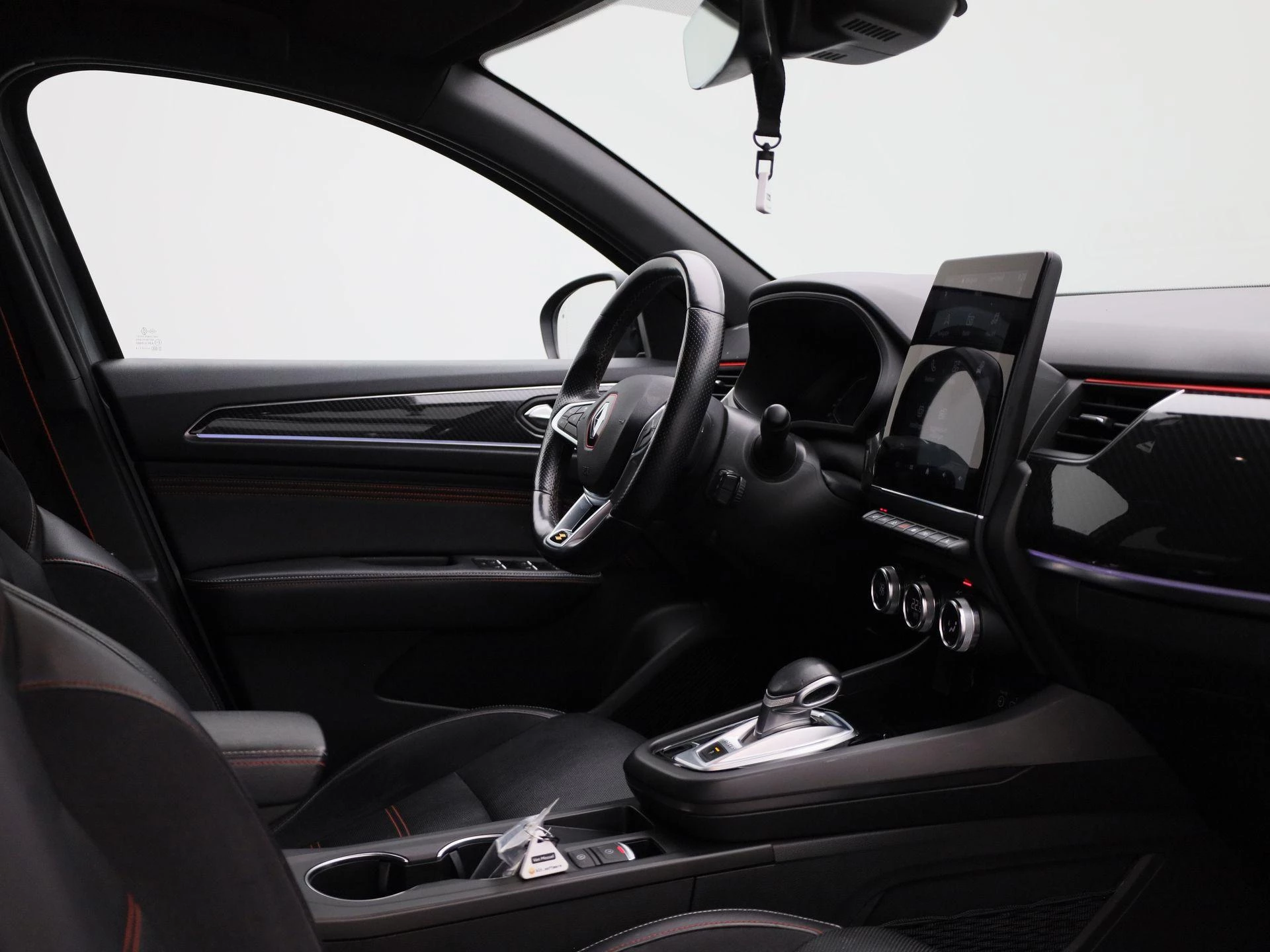 Renault-Arkana-image-33