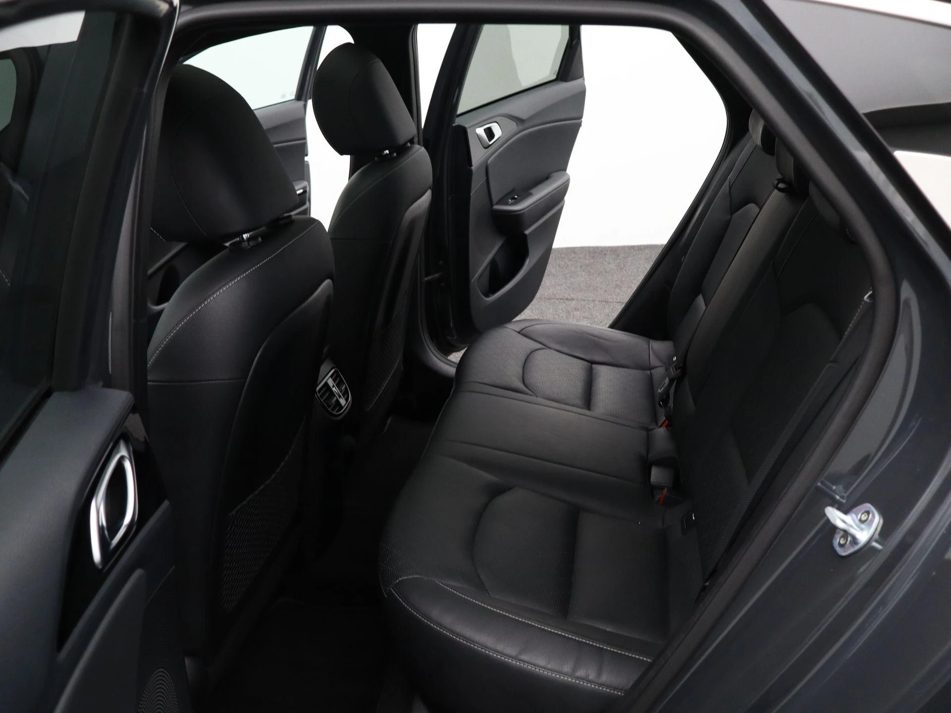 Kia-ProCeed-image-11