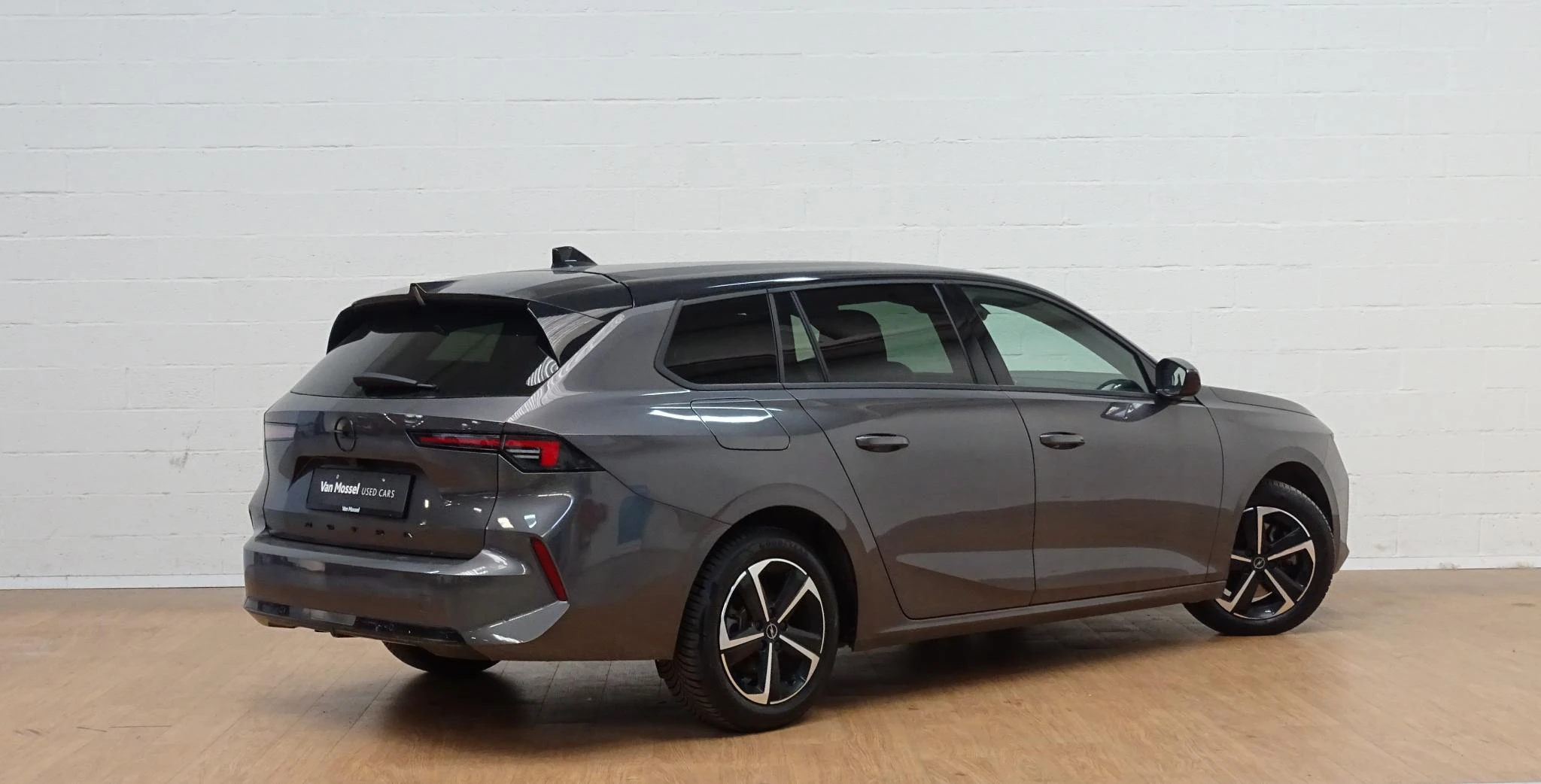 Opel-Astra-image-2