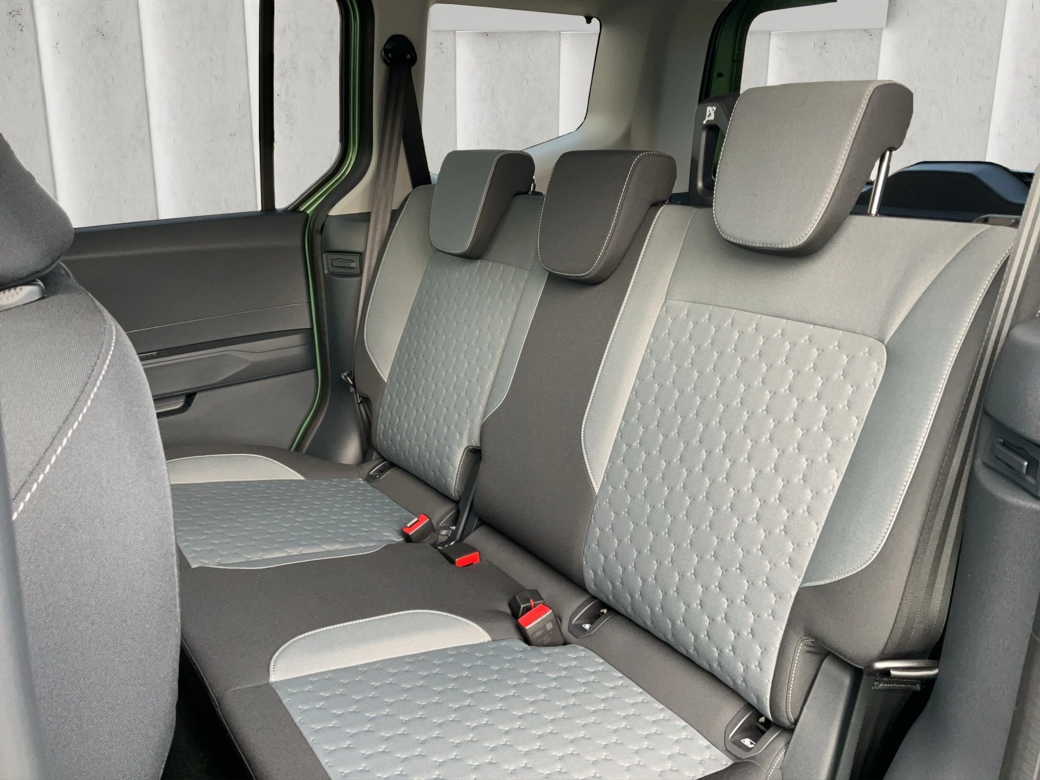 Ford-Tourneo Courier-image-10