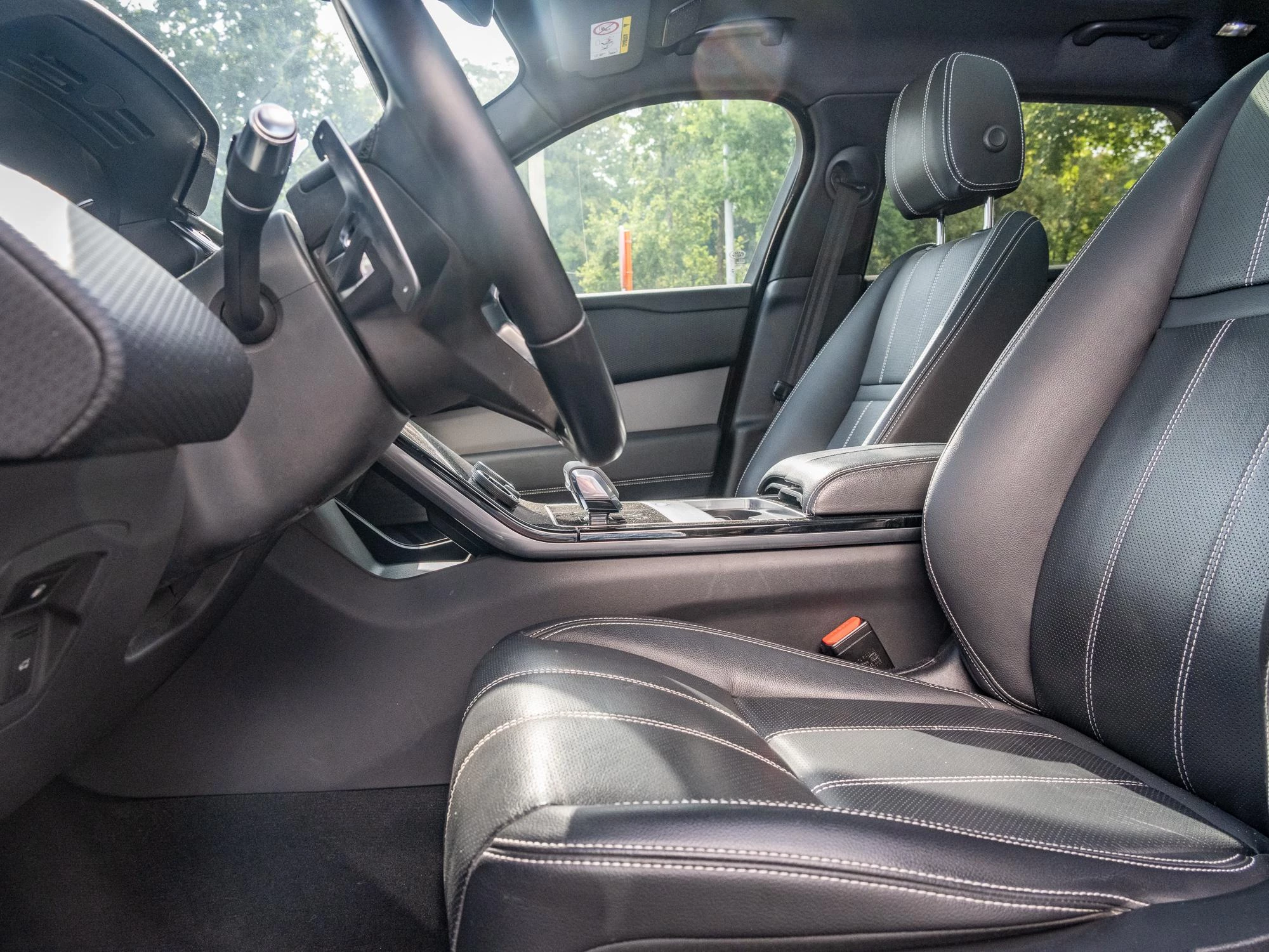 Land Rover Range Rover Velar SE P400e