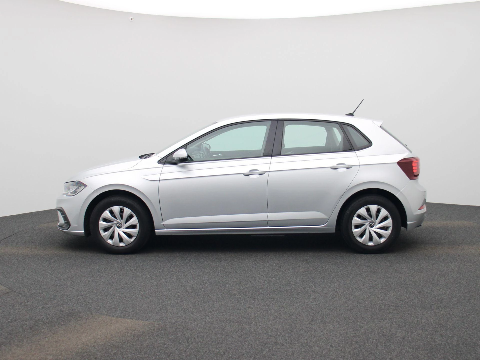 Volkswagen-Polo-image-3