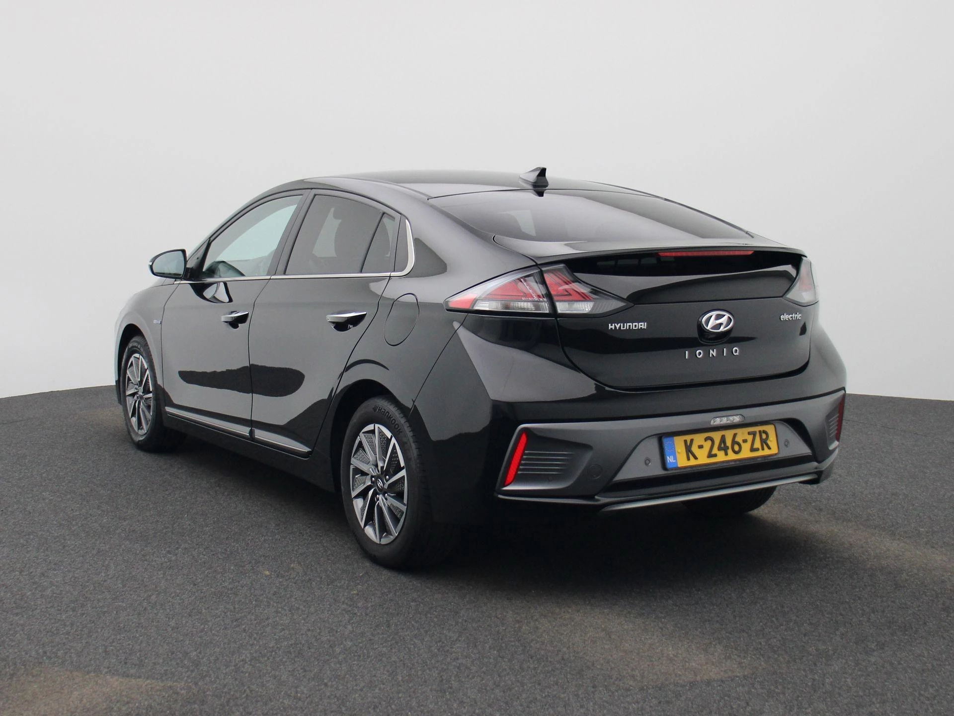 Hyundai-IONIQ-image-1