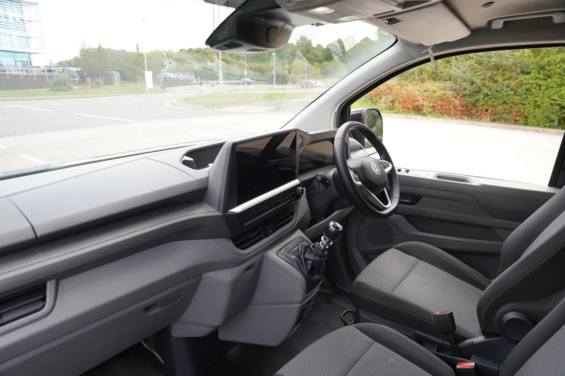 Volkswagen-Transporter-image-1