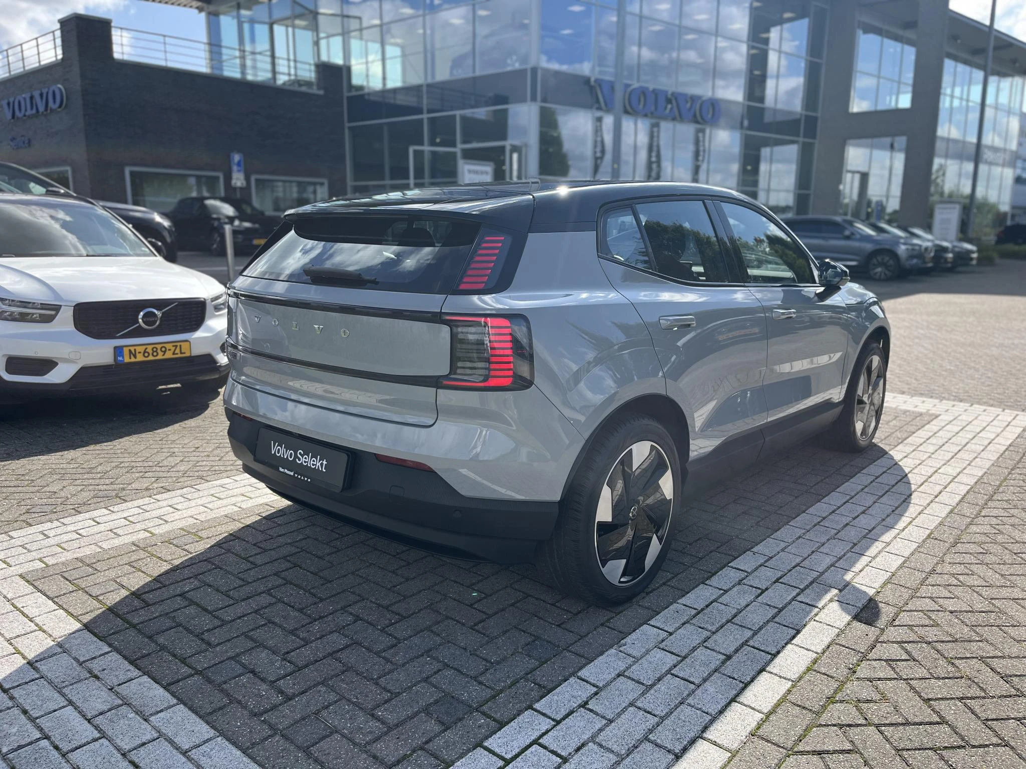 Volvo-EX30-image-18