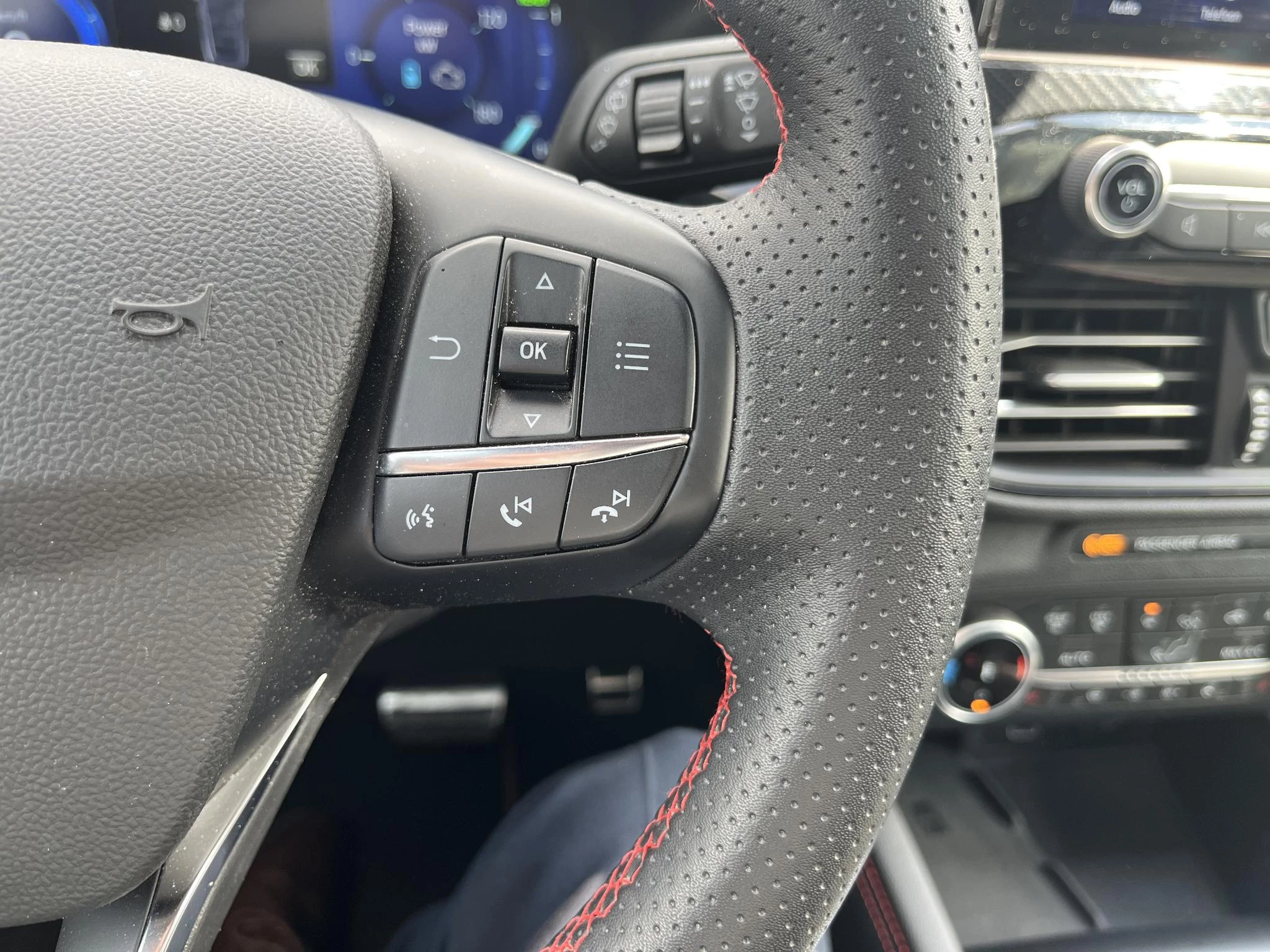 Ford-Kuga-image-17