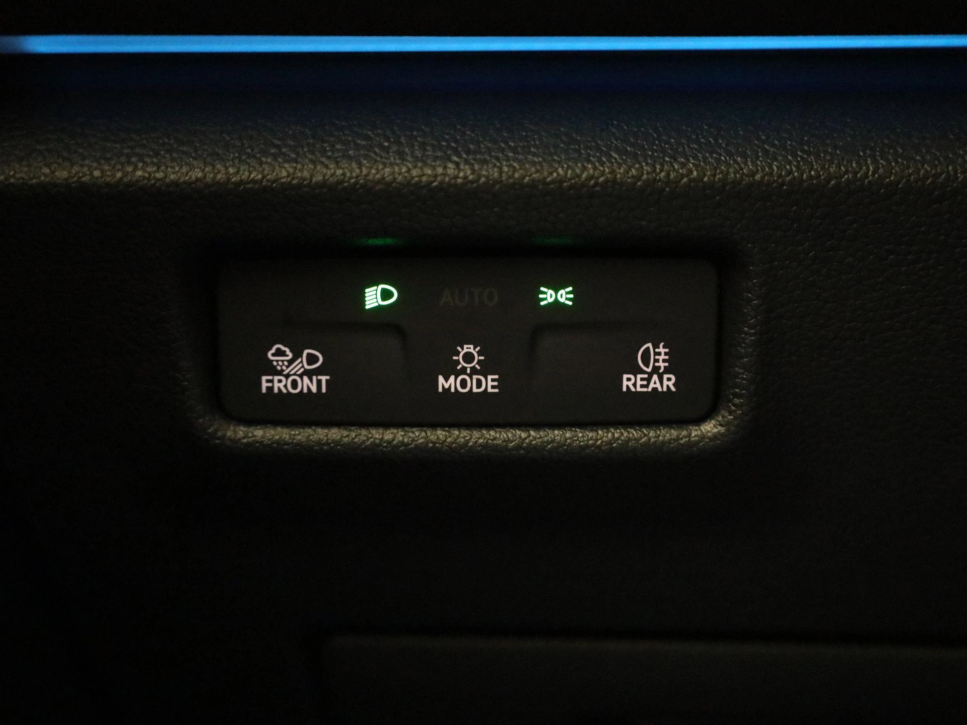Volkswagen-Tiguan-image-35