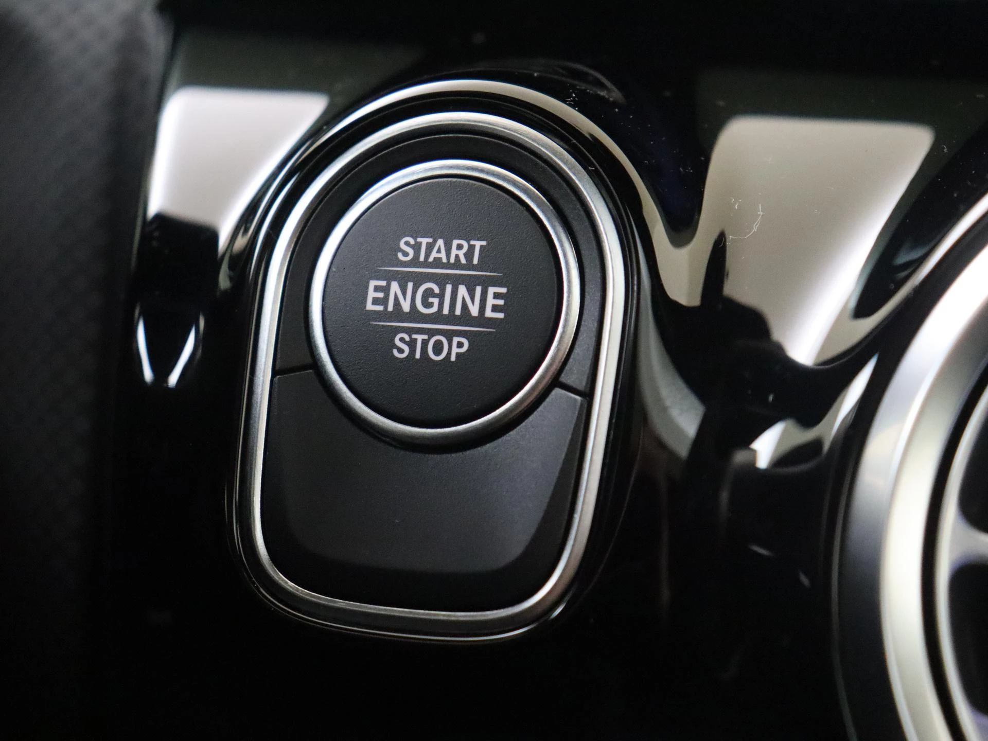 Mercedes-Benz-A-Klasse-image-26