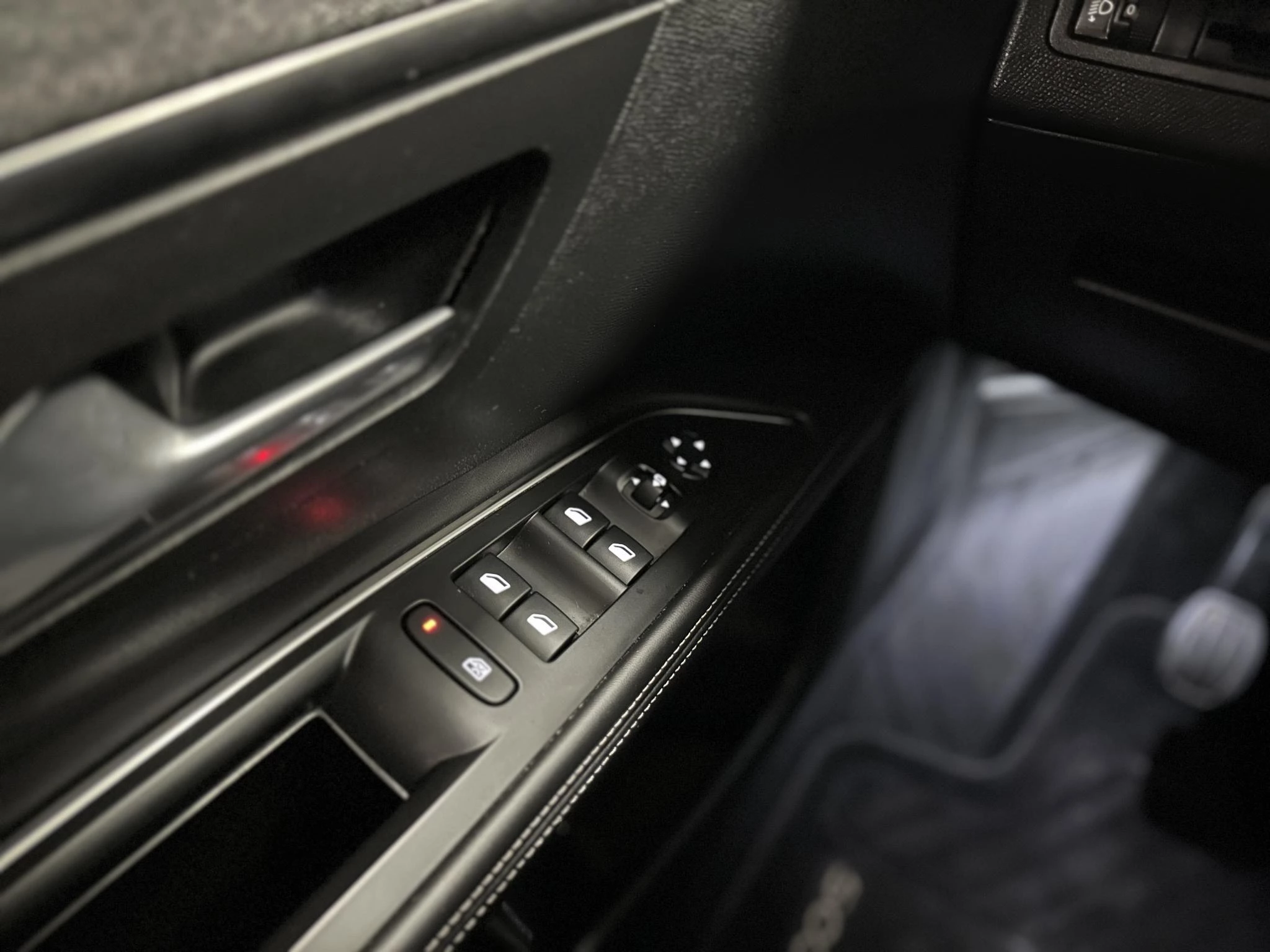 Peugeot-5008-image-23