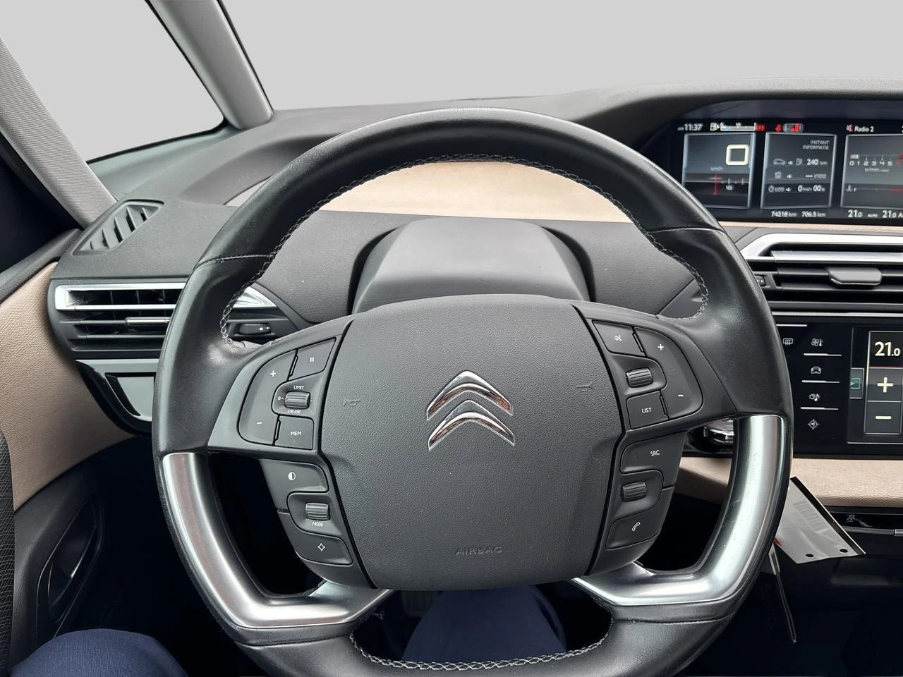 Citroën-C4 Picasso-image-9