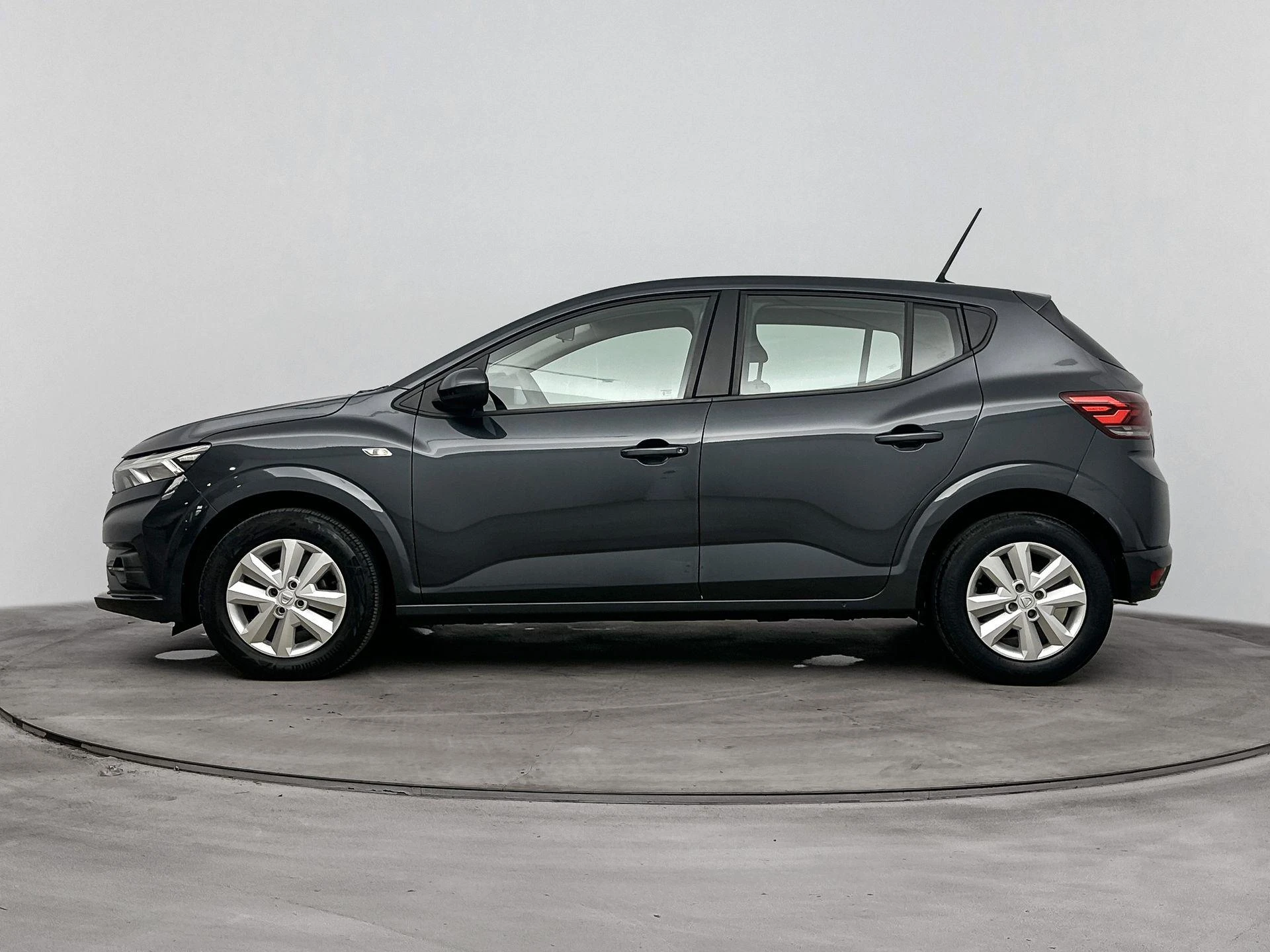 Dacia-Sandero-image-1