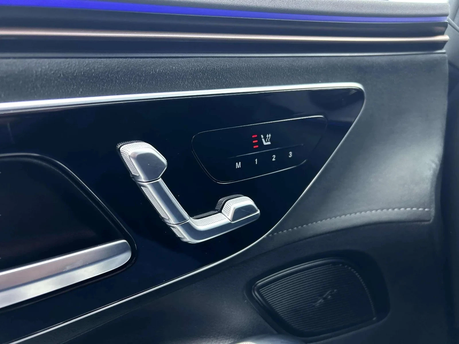 Mercedes-Benz-EQE-image-10