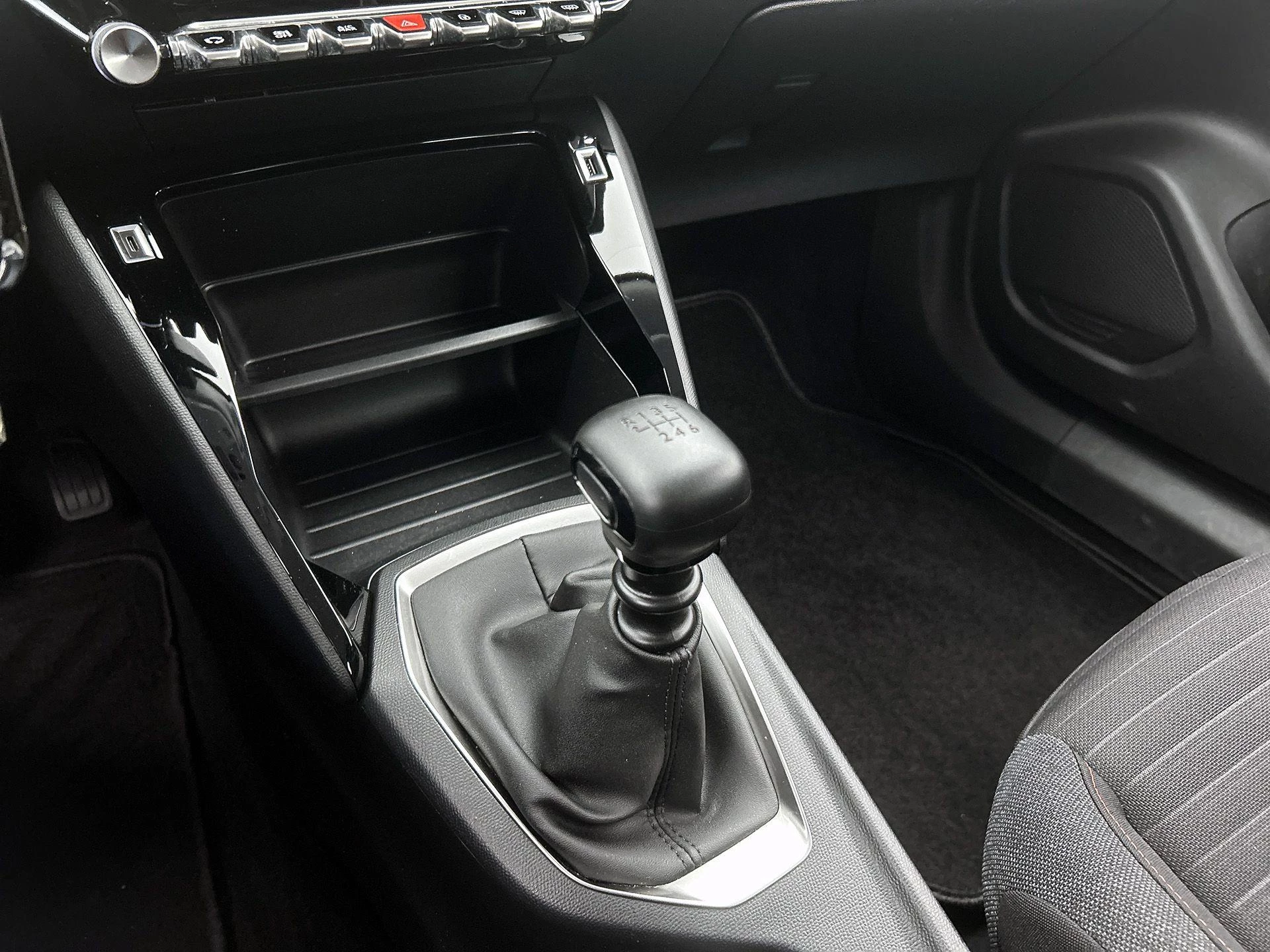 Peugeot-2008-image-27