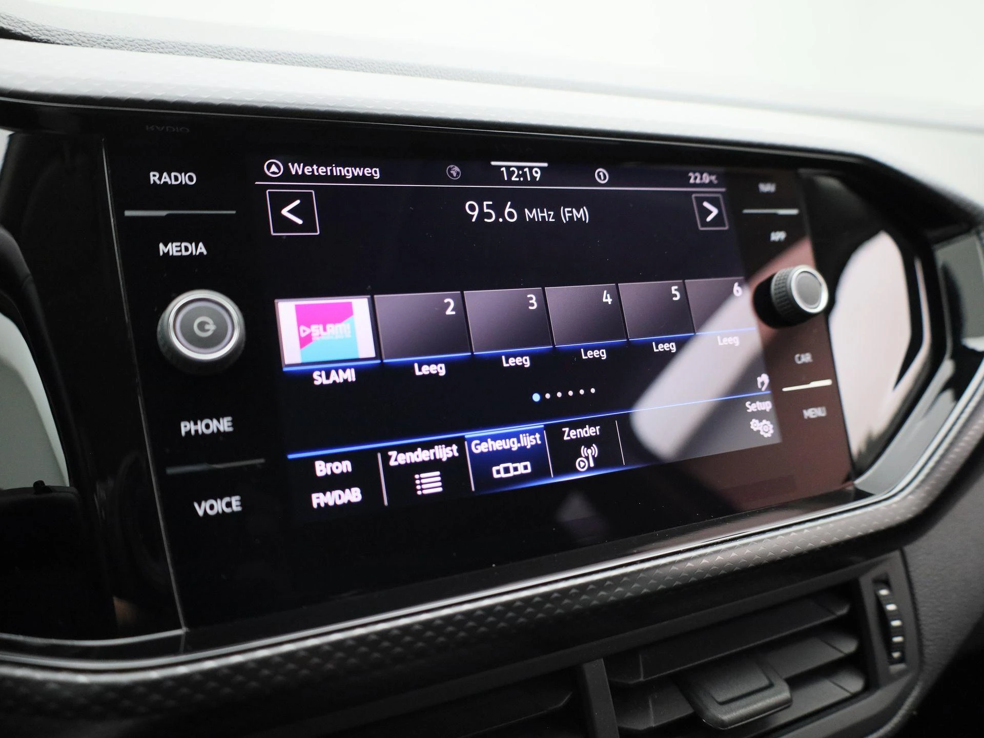Volkswagen-T-Cross-image-24