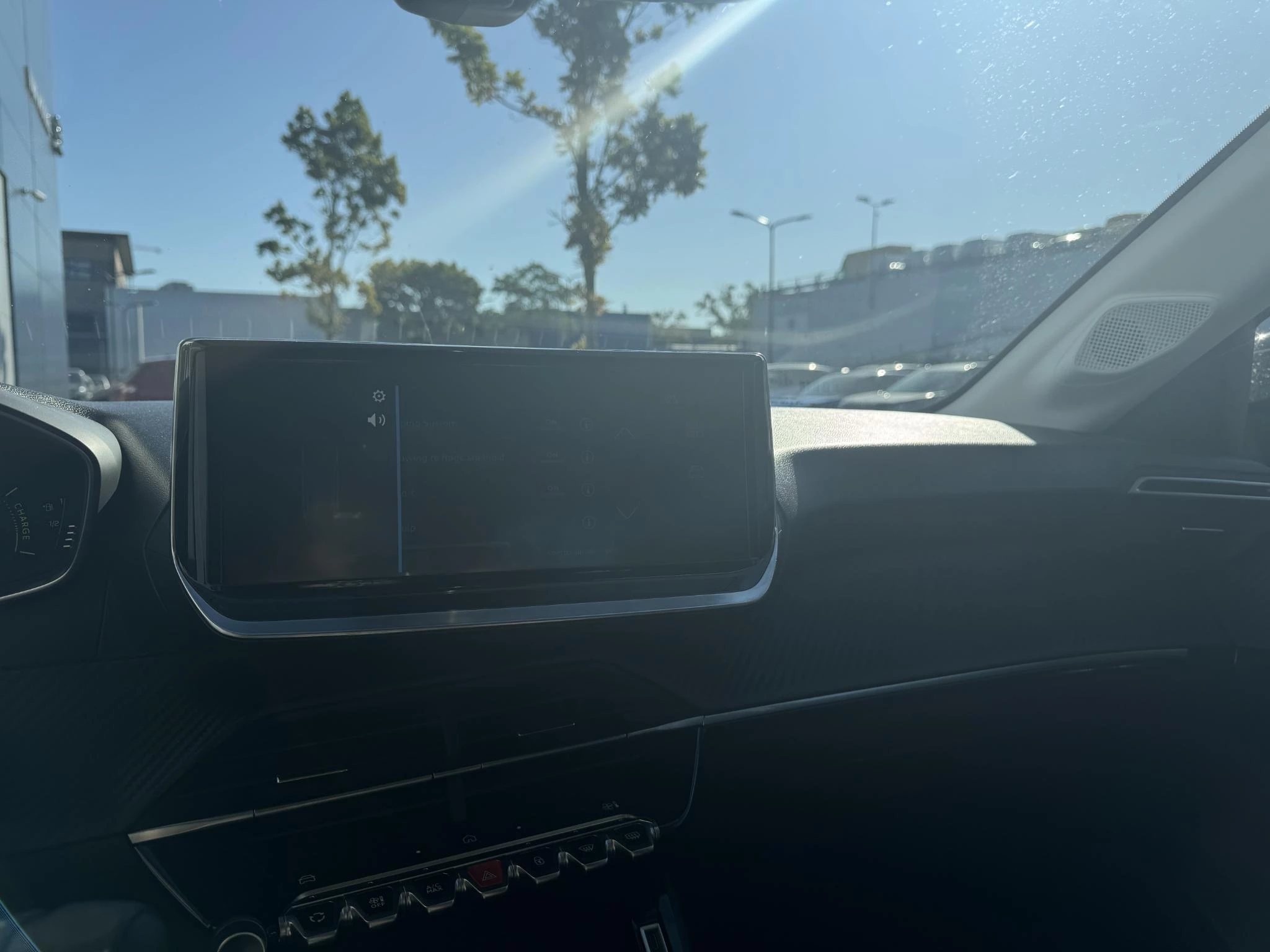 Peugeot-208-image-13