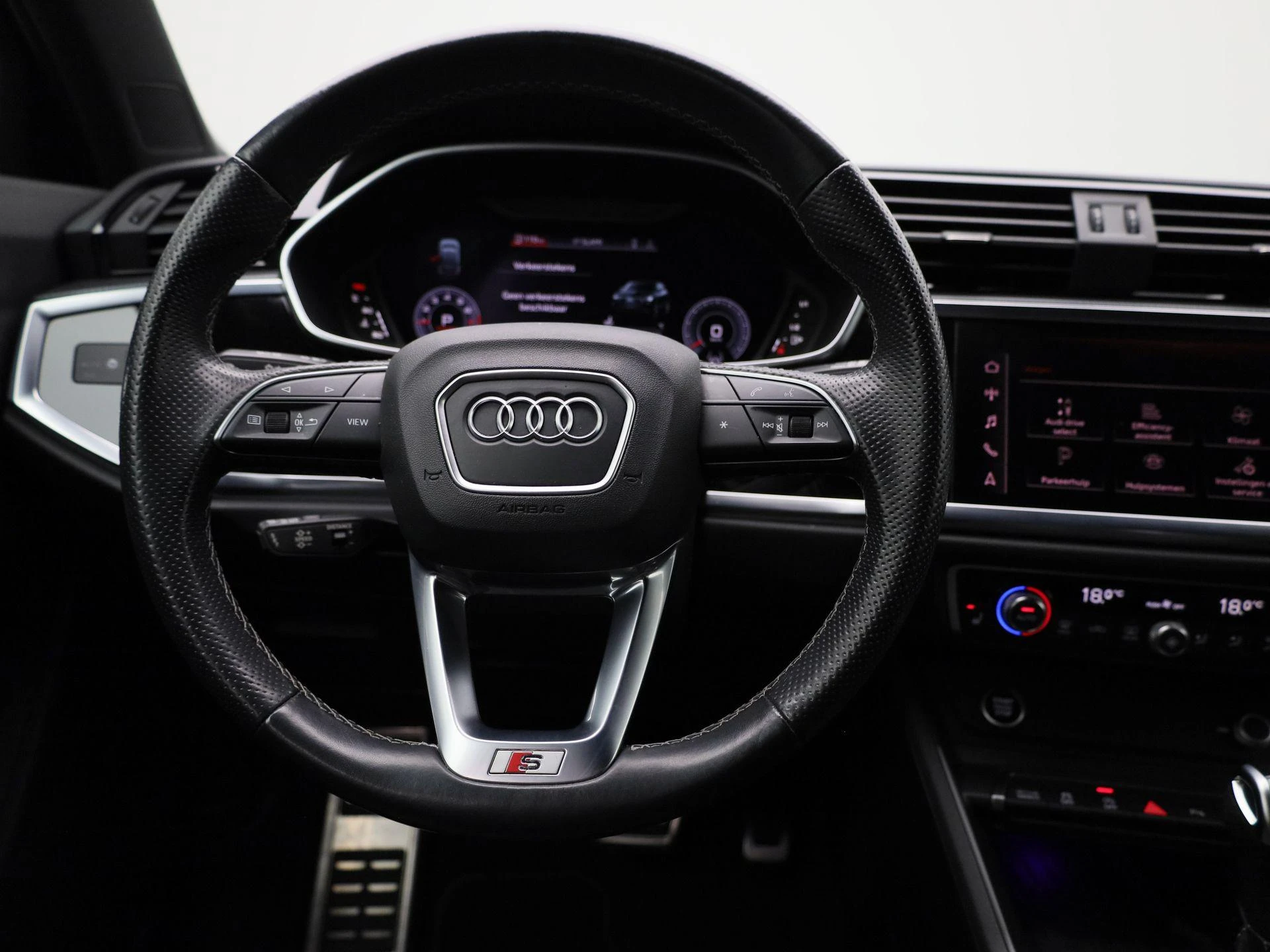 Audi-Q3-image-6