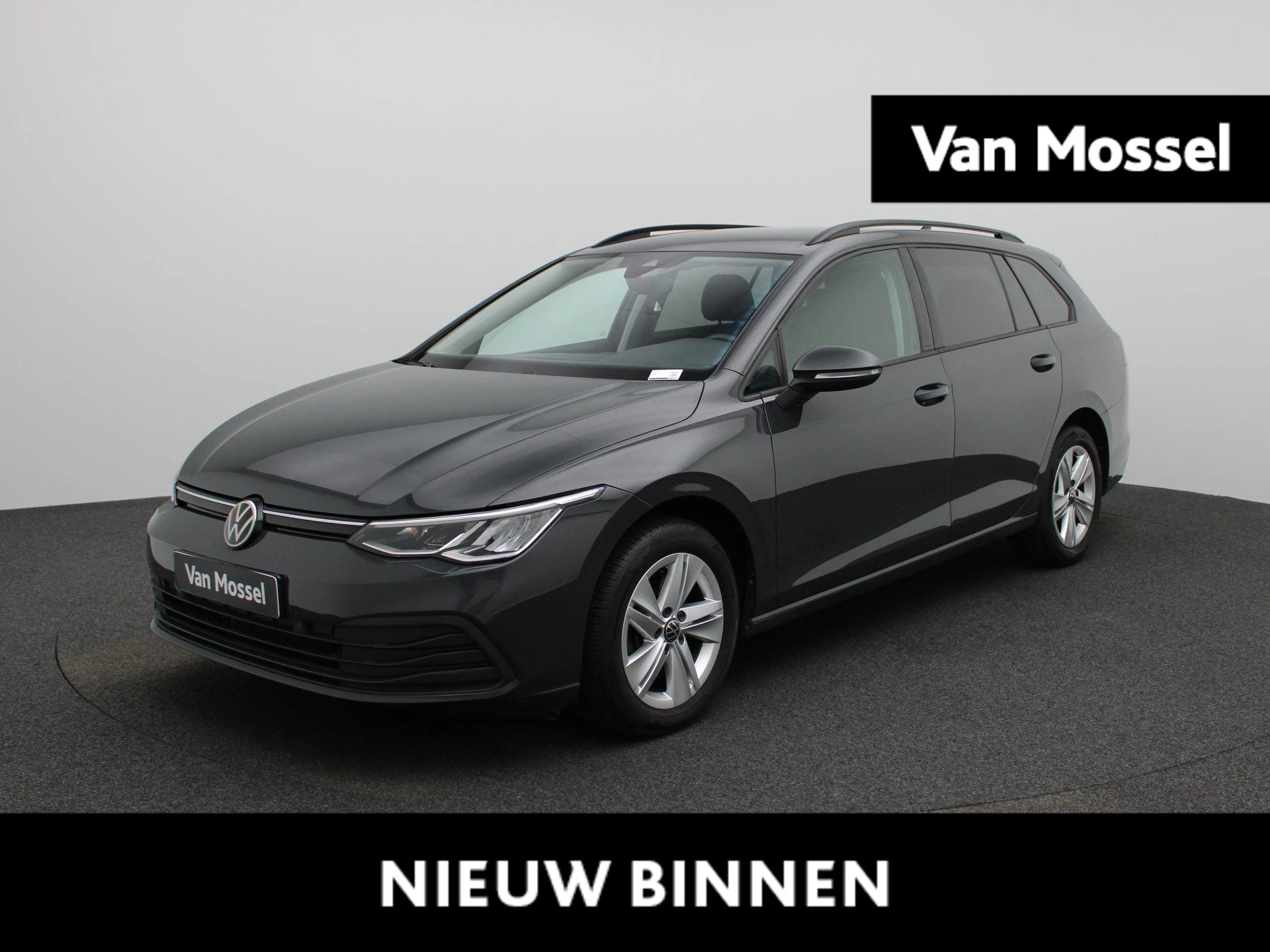 Volkswagen-Golf-image-0