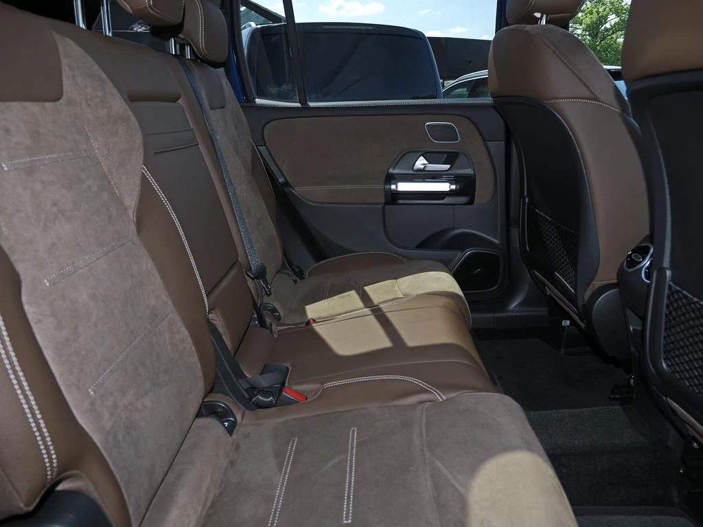 Mercedes-Benz-GLB 220 d-image-15