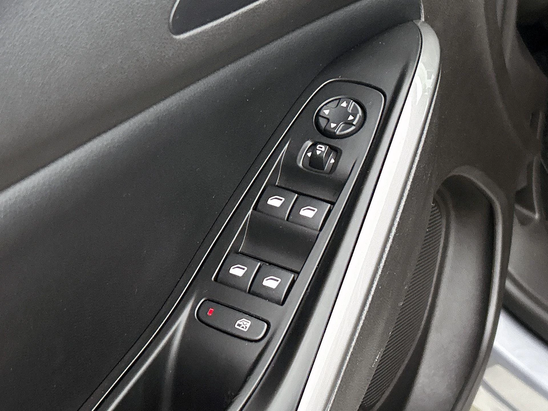Opel-Grandland-image-32